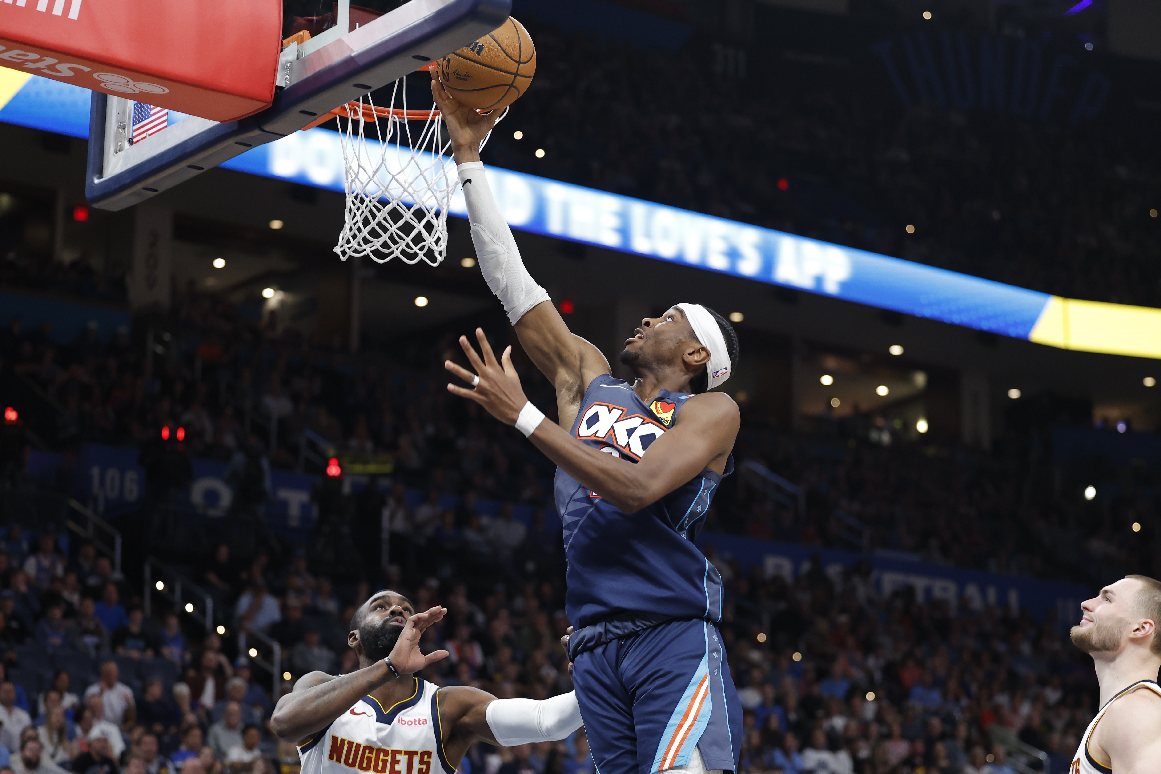 森林狼主场轻取魔术迎六连胜 雷霆大胜勇士巩固榜首