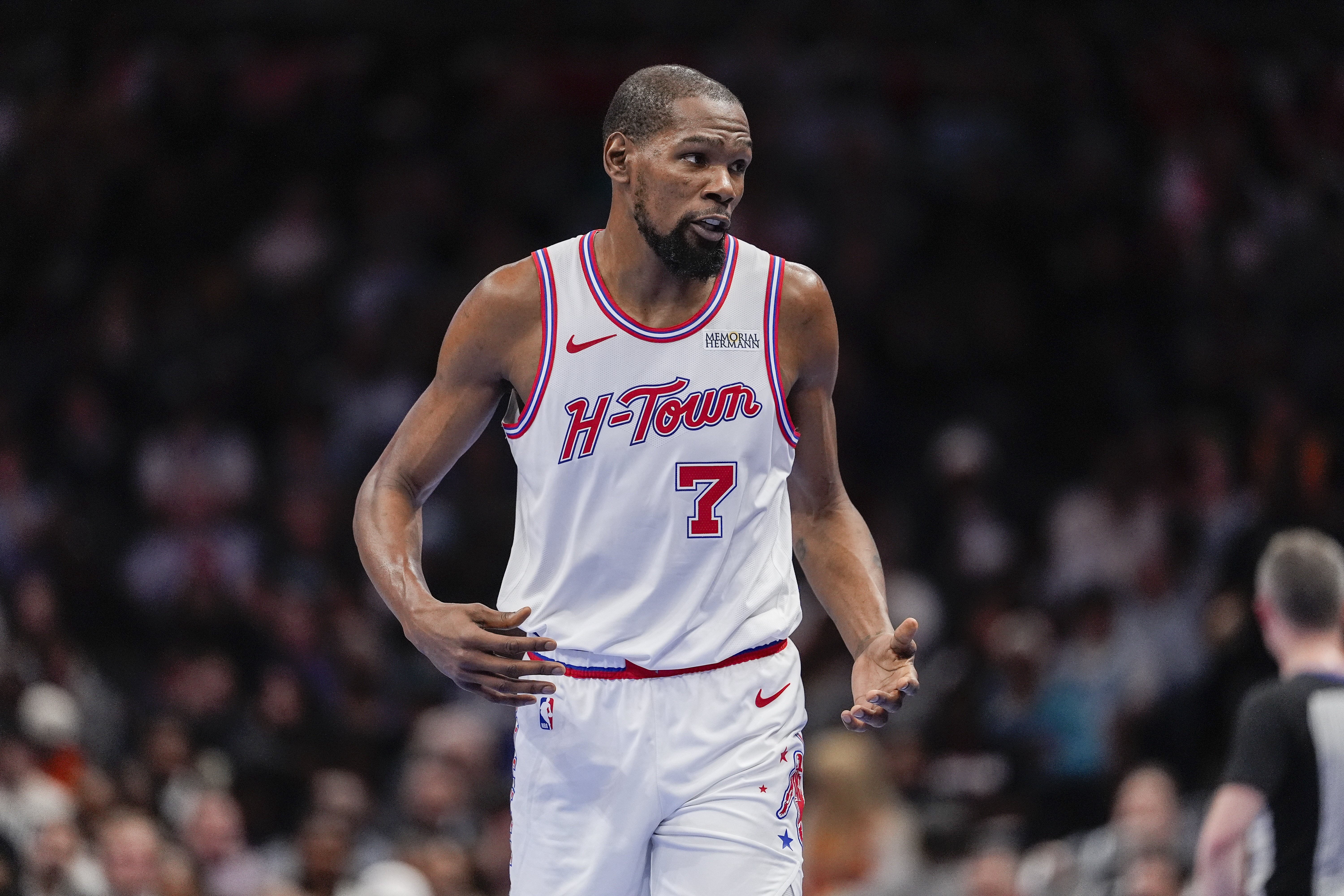 德罗赞总得分超皮尔斯跻身历史前20 联盟得分榜前20全员出场数破千