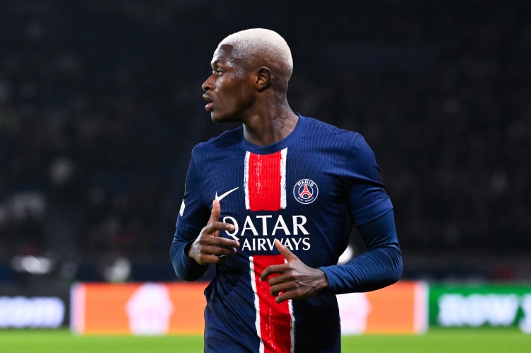 恩里克欧冠前出奇招 左后卫门德斯客串左边锋