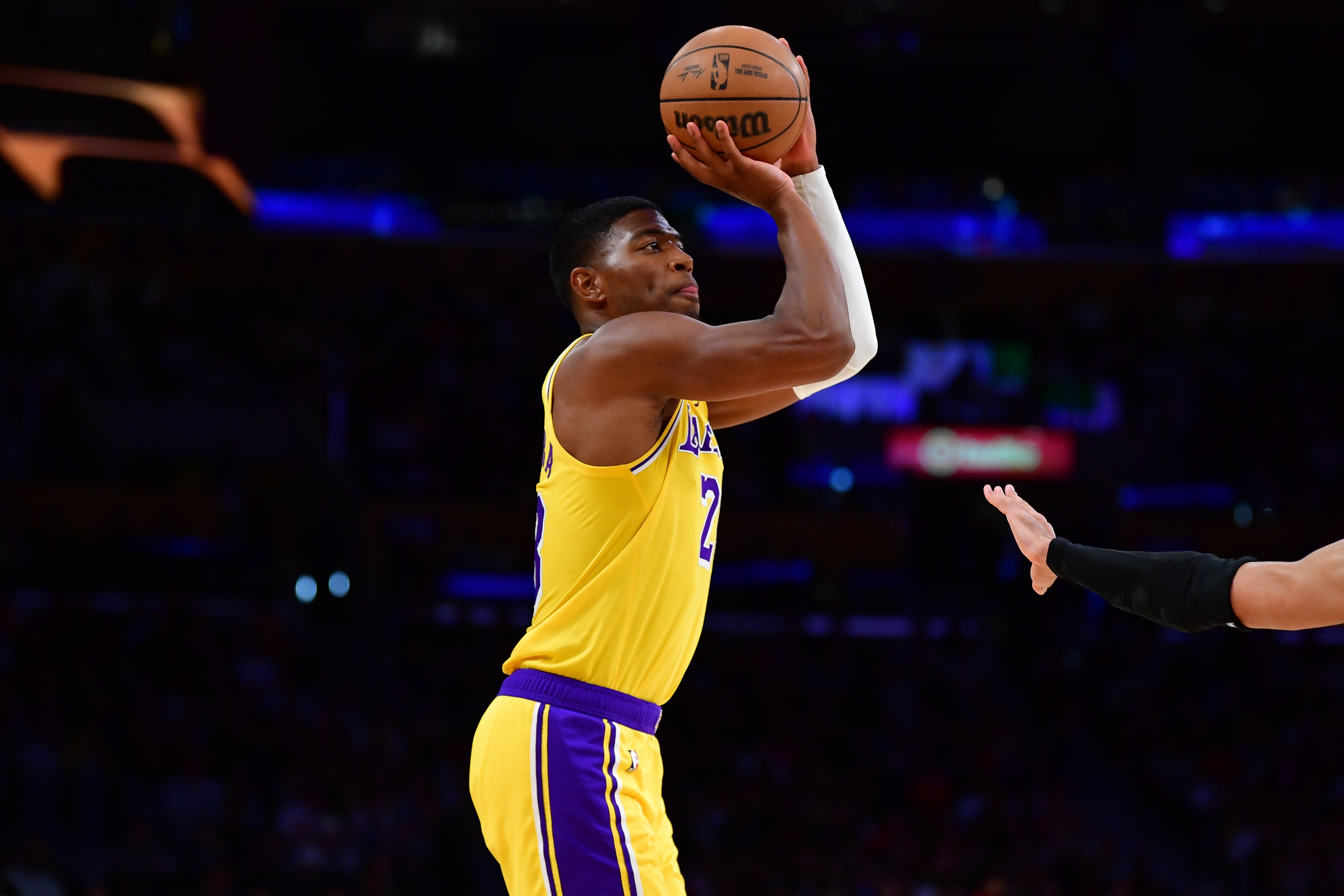 八村塁右小腿核磁共振无结构性损伤 湖人将其列入每日观察名单