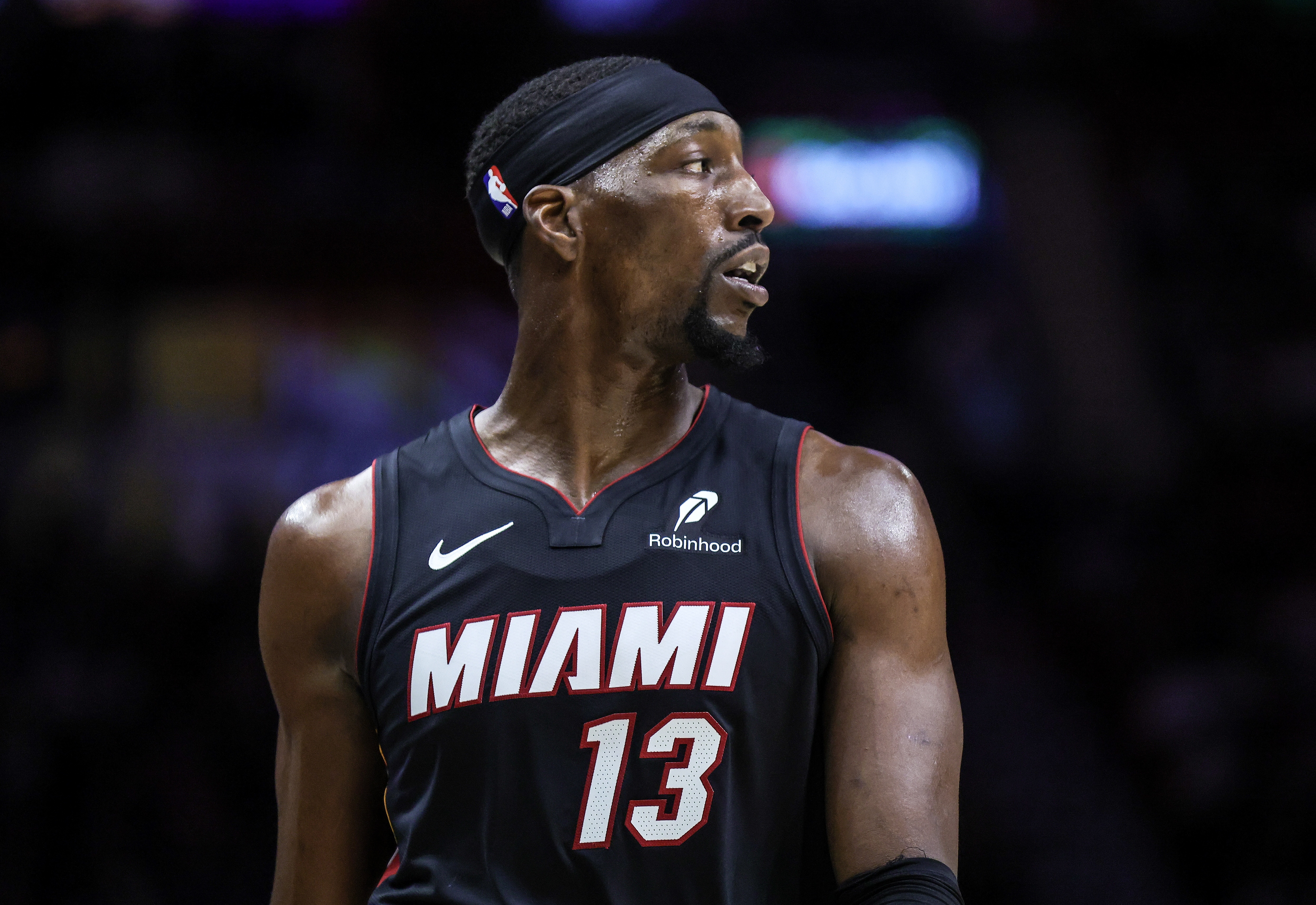 阿德巴约83分后遗症 热火惨败马刺吞五连败