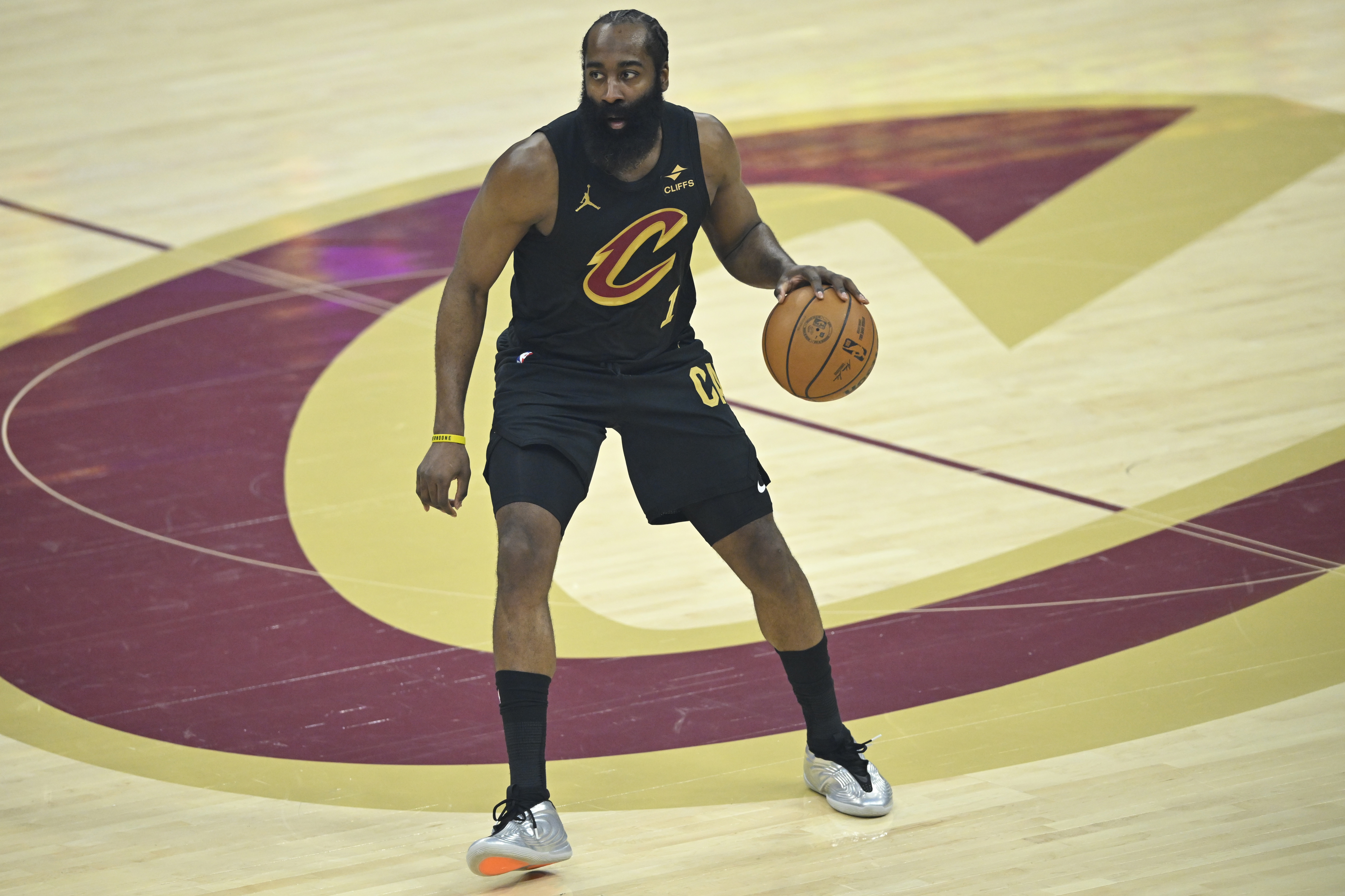 哈登降速骑士进攻效率反冲联盟前五 梅里尔斯特鲁斯被迫改变空切本能