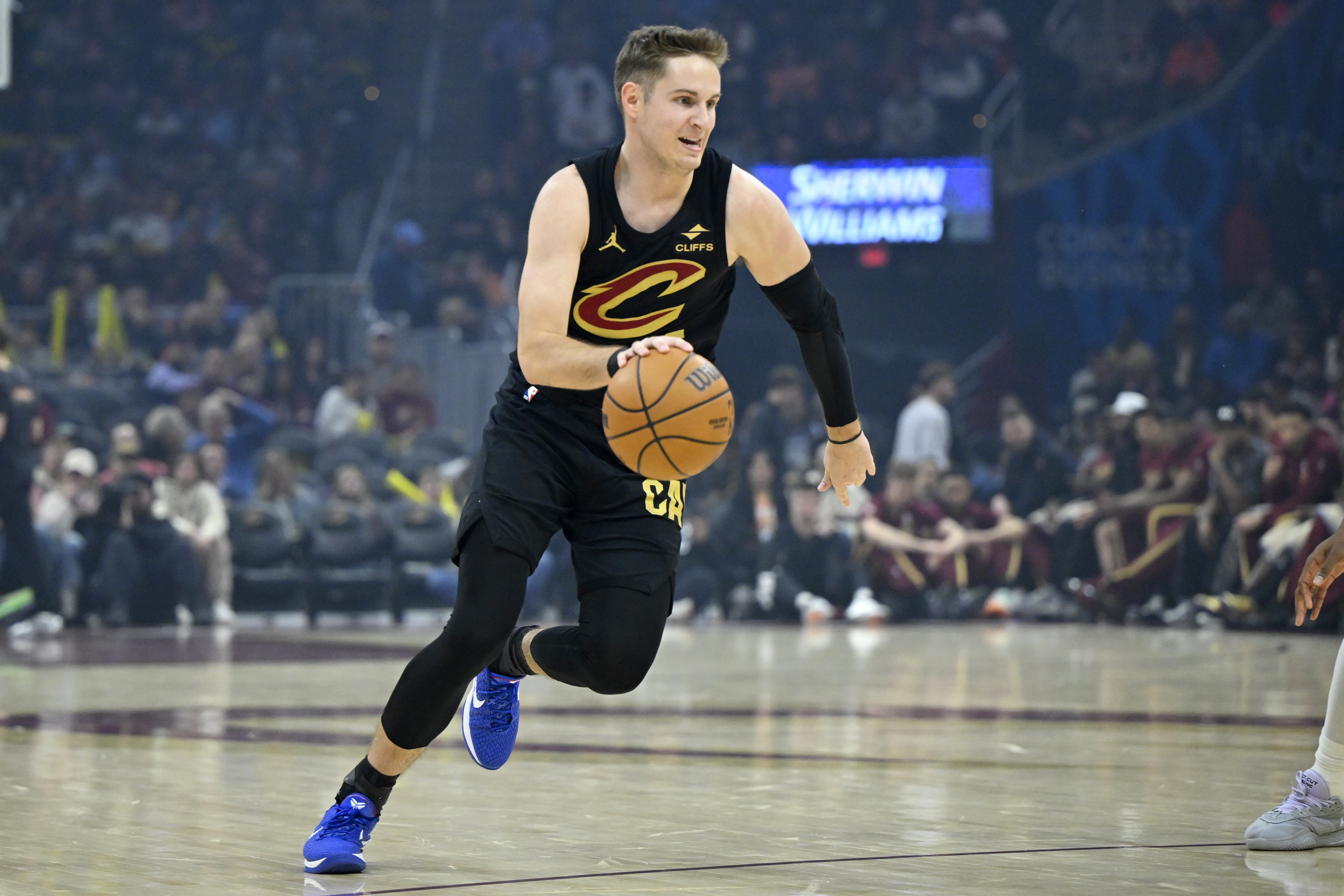 米切尔盛赞梅里尔突破如字母哥 骑士进攻维度再升级