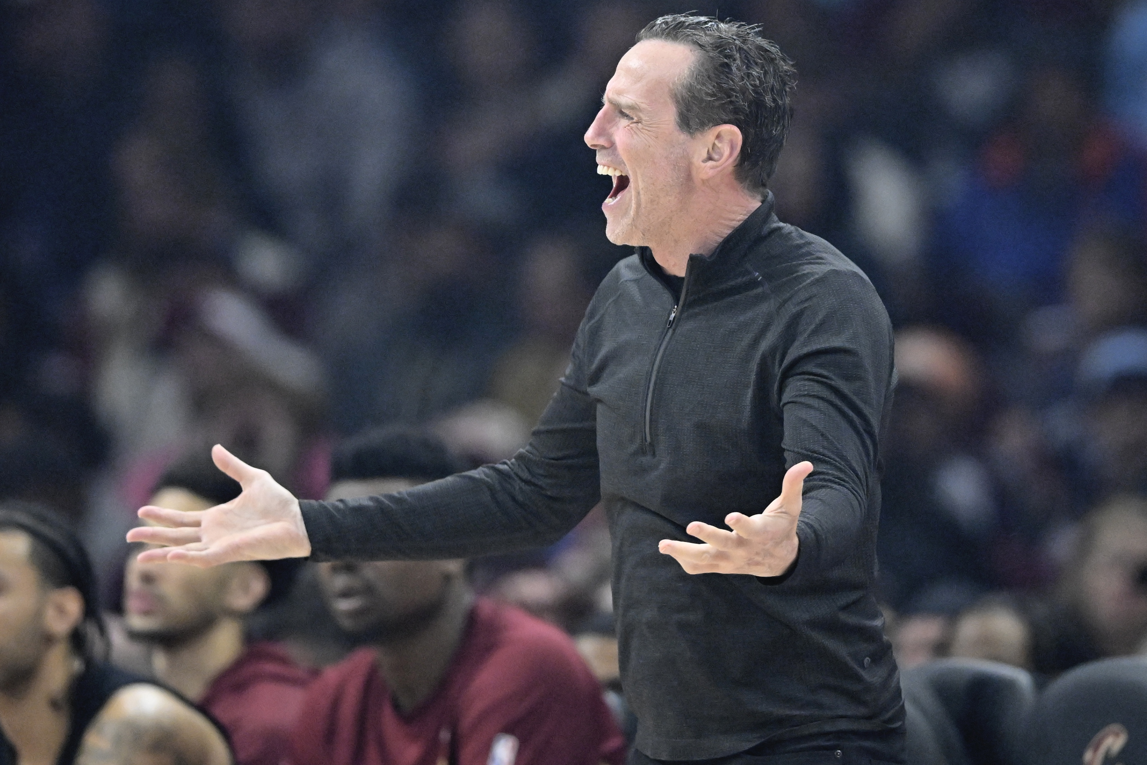 骑士四连胜难掩防守崩盘 阿特金森赛后公开斥责全队