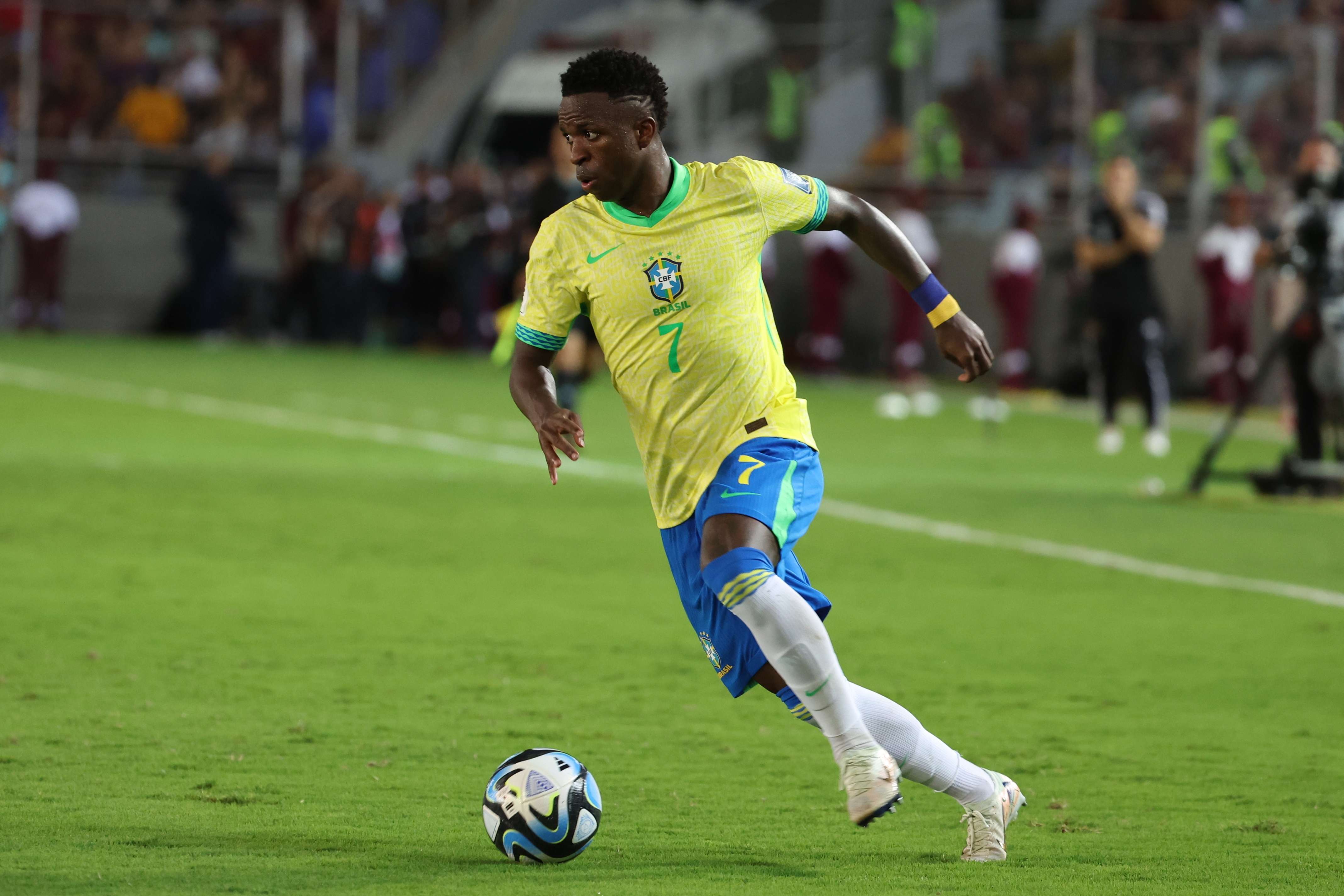 维尼修斯发布会实录：专注巴西队备战 重申皇马长期计划