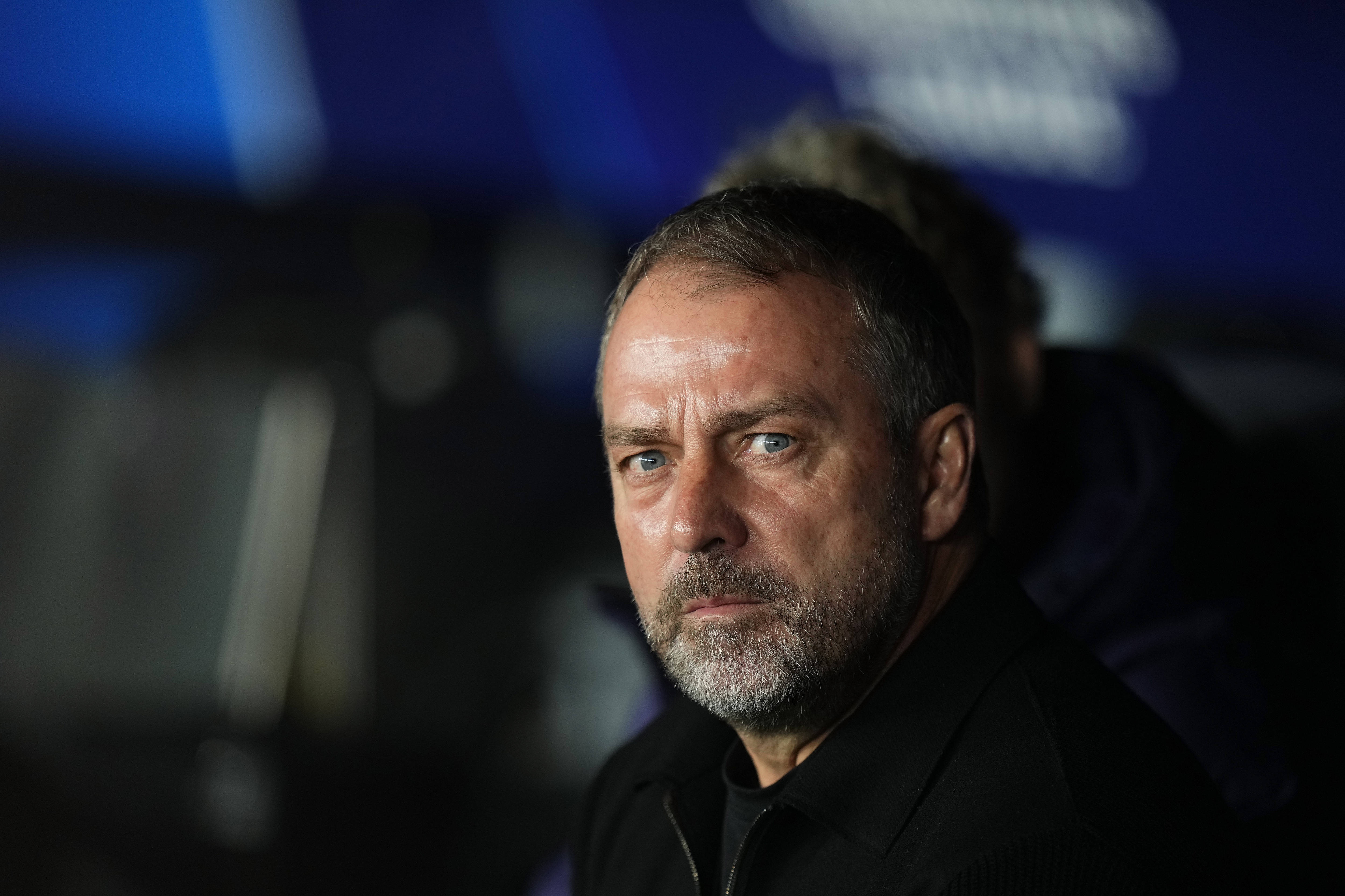 巴萨一队仅4人训练 弗里克给全队放假至下周一