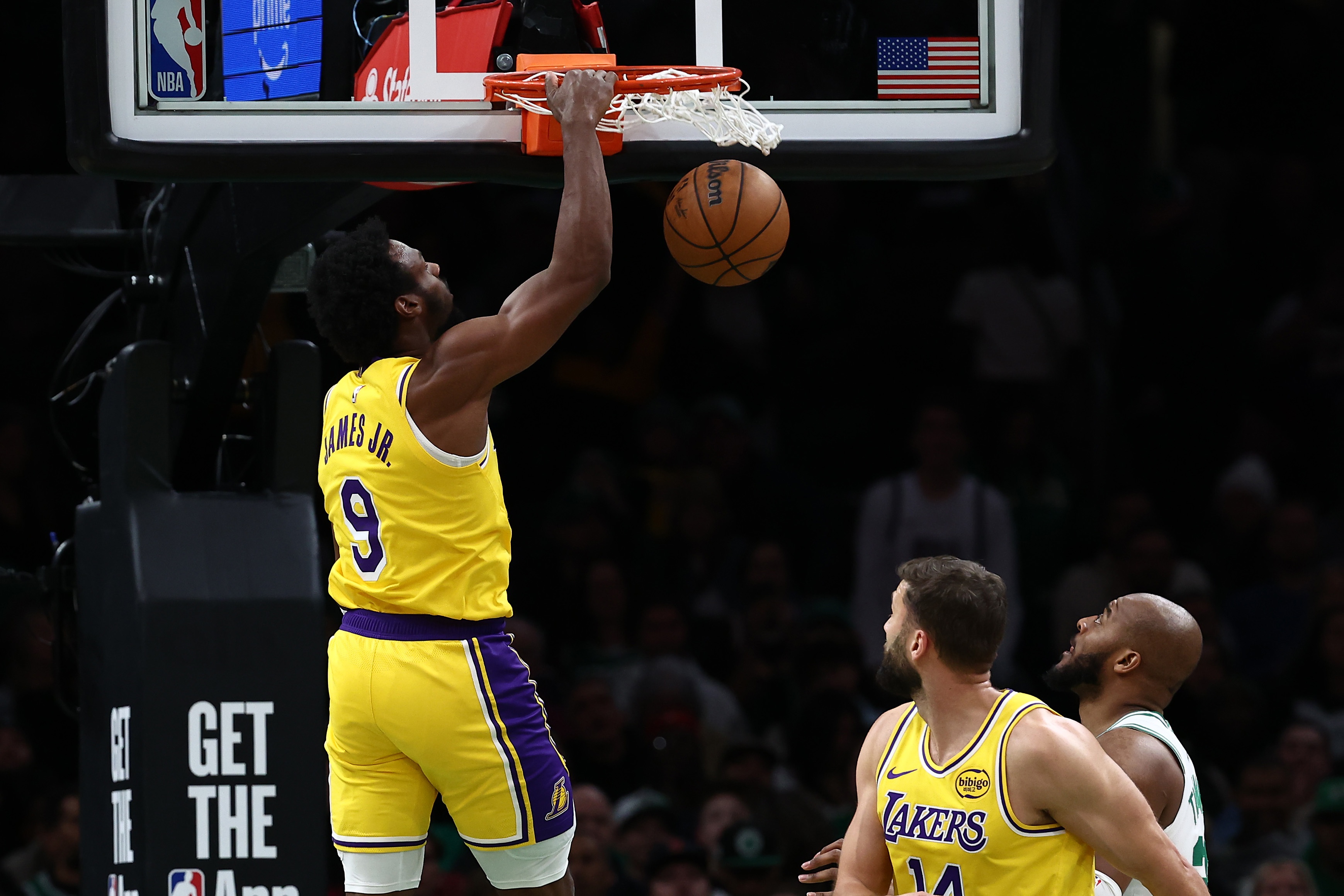 雷迪克赛后点名布朗尼 称其过去三四周是队内最佳备战球员