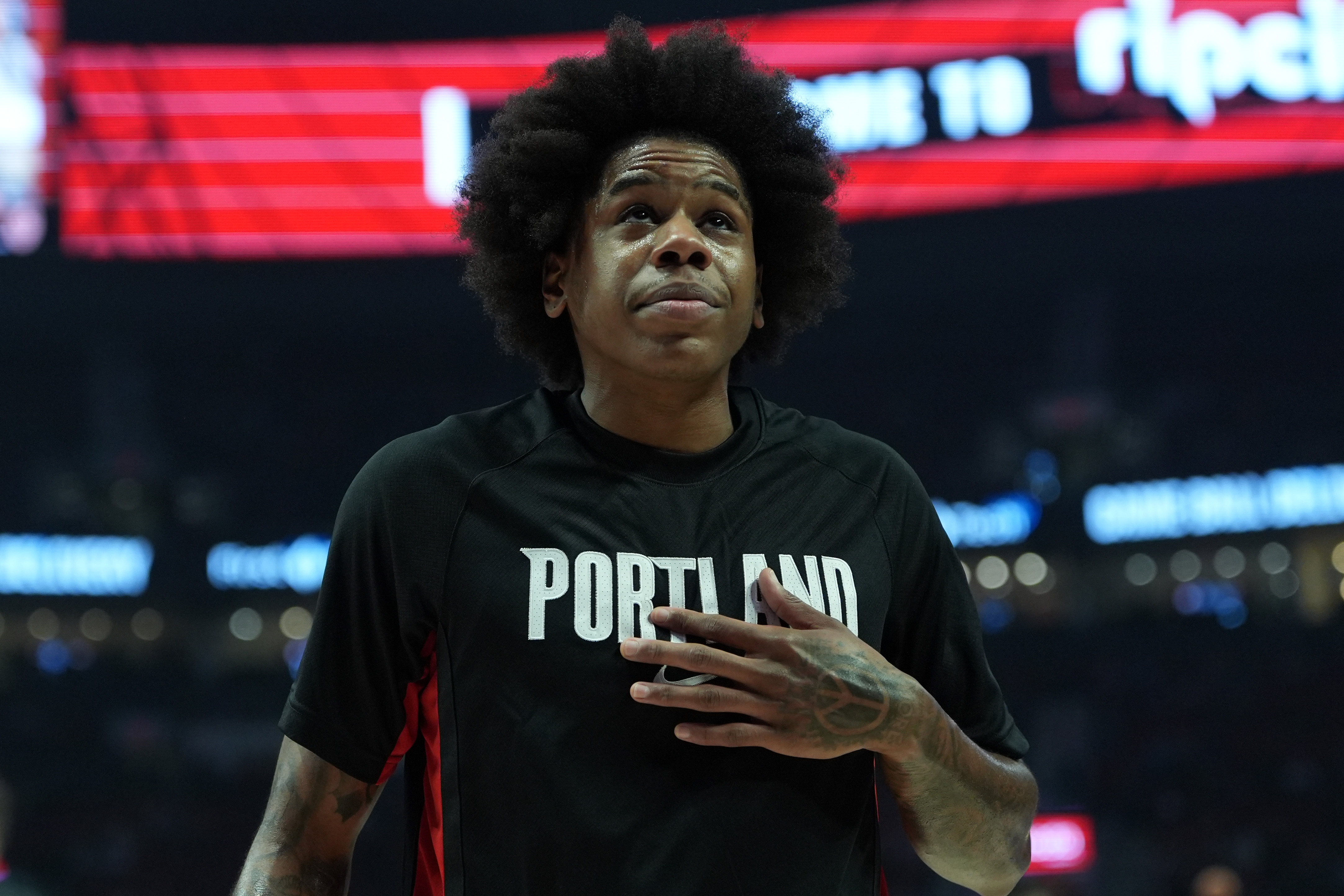 混音后卫库克末节连续犯错 关键四回合葬送比赛 混音后卫库克末节连续犯错 关键四回合葬送比赛