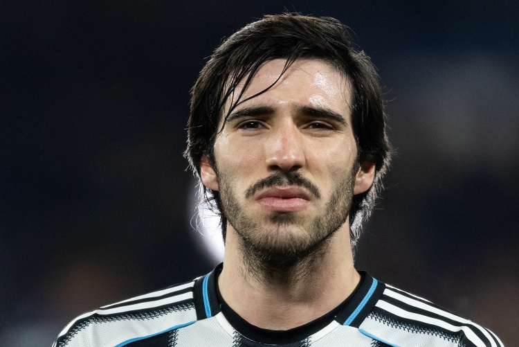 托纳利回归意大利经济层面受阻 英超皇马成现实下家