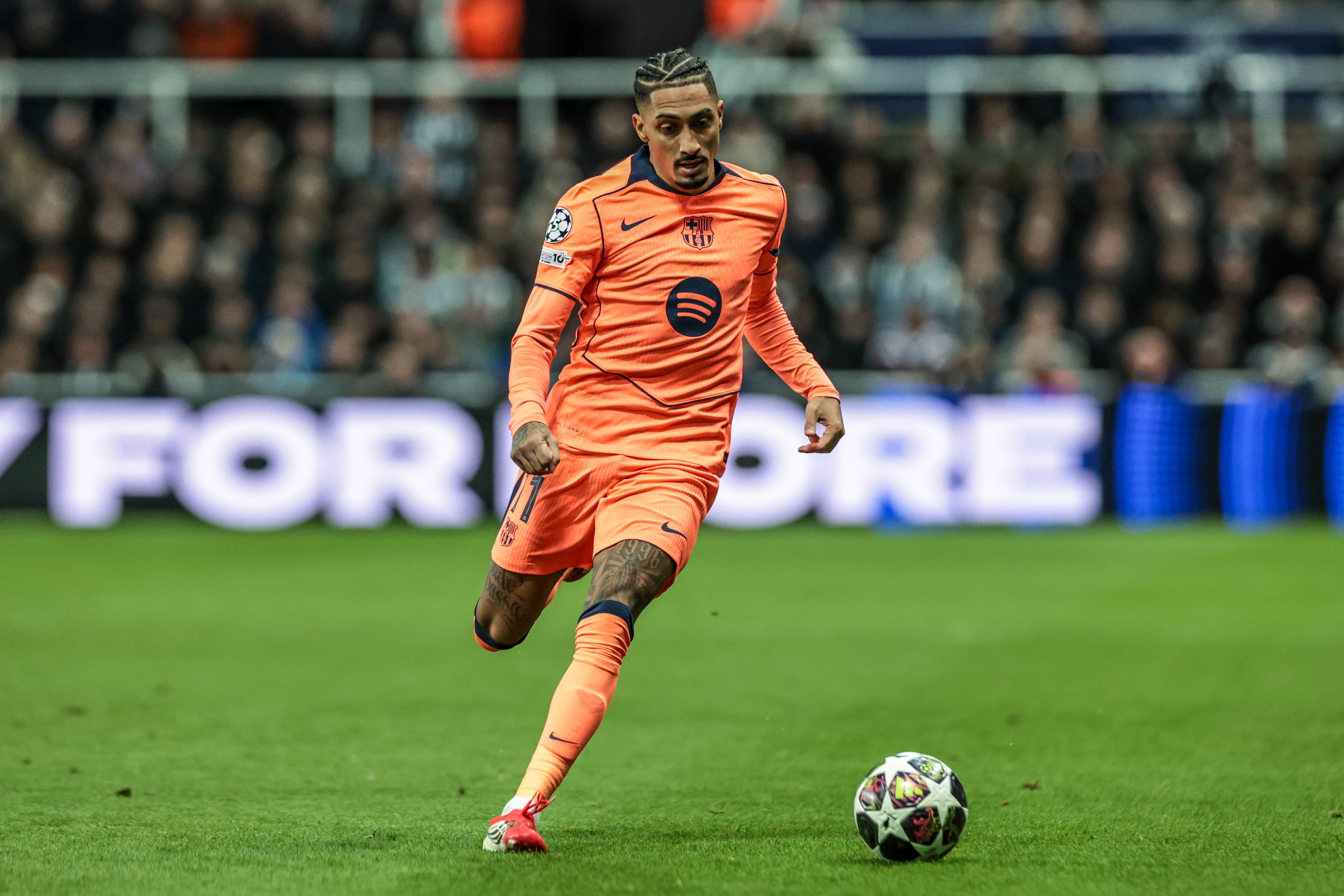 拉菲尼亚右大腿再伤 巴萨担忧旧患复发