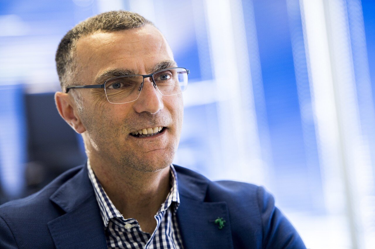 贝尔戈米：战波黑应让埃斯波西托首发 中场三人组不动