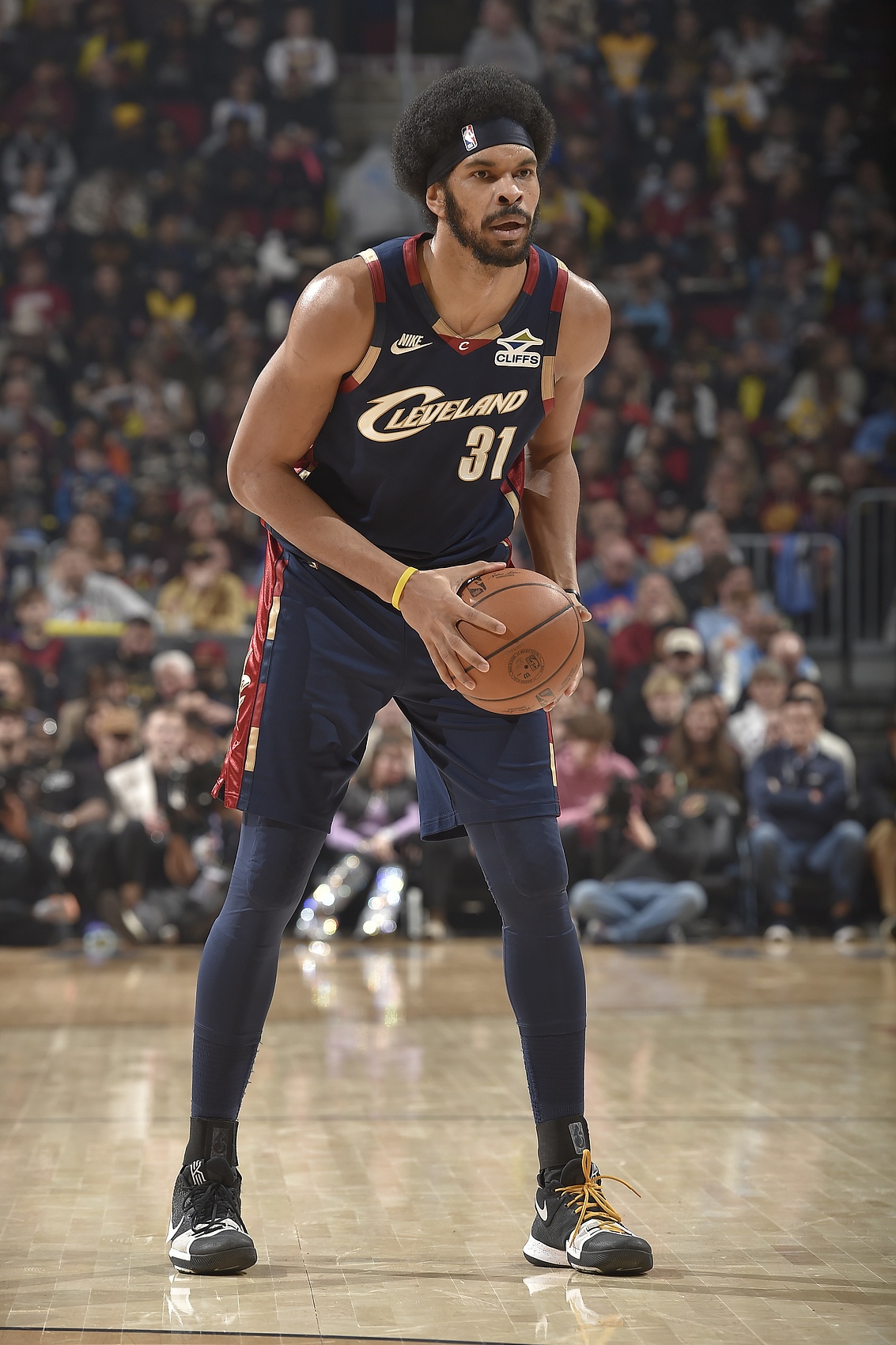 哈登阿伦顶级挡拆摧毁热火 骑士半场81分展争冠火力