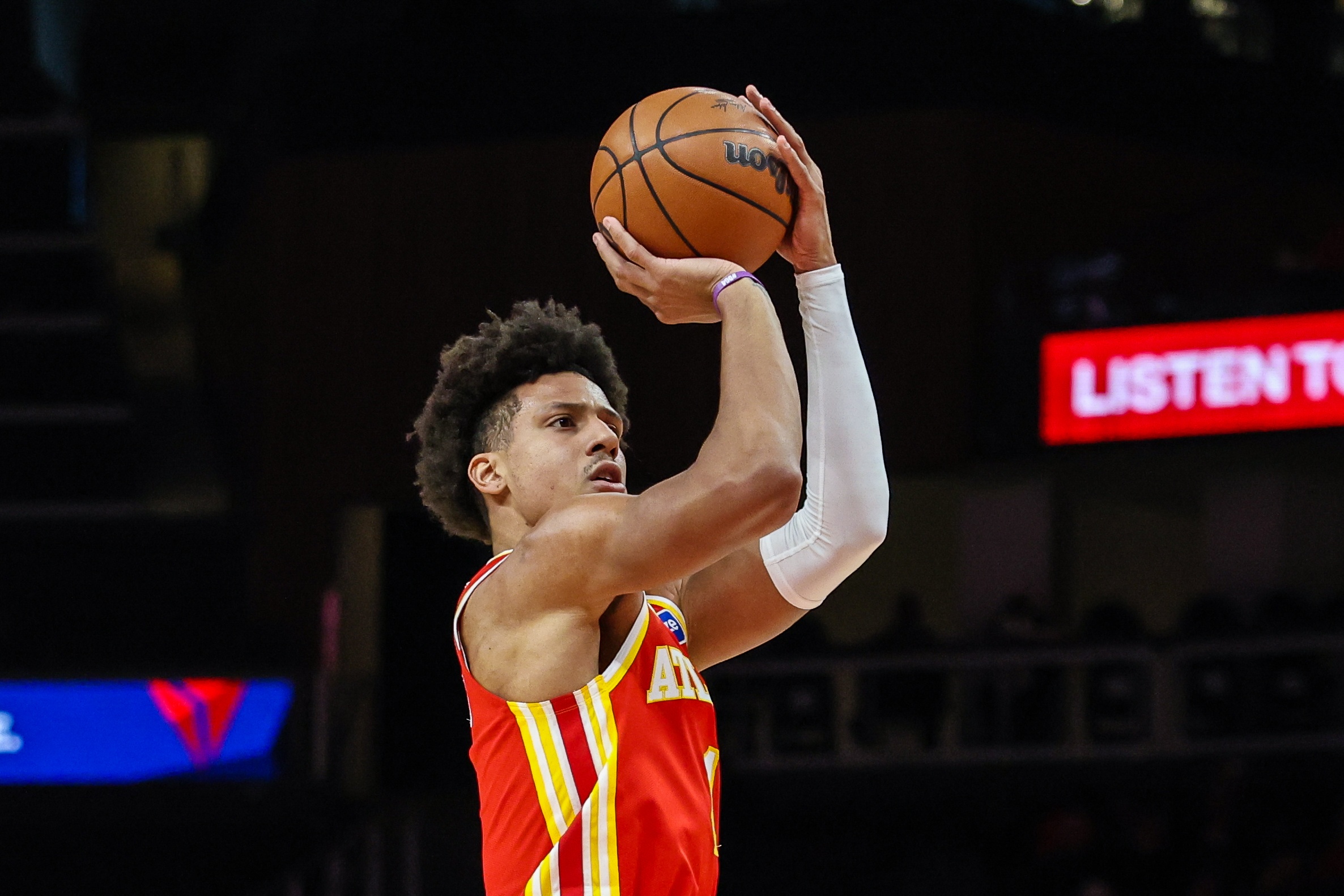 杰伦·约翰逊赛季1500+500+500 24岁达成比肩09詹皇