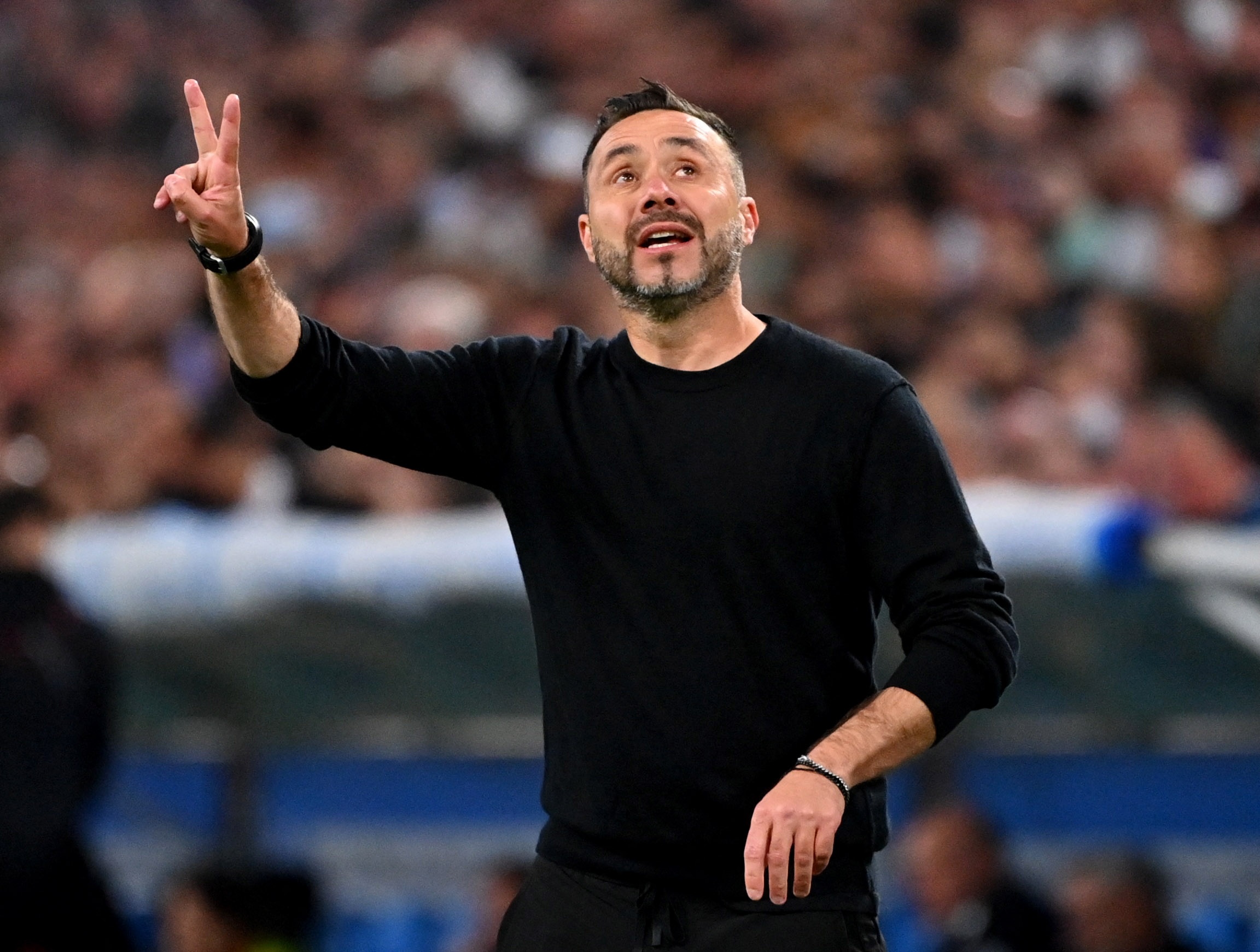 德泽尔比口头接受热刺邀约 原则协议达成待官宣 德泽尔比口头接受热刺邀约 原则协议达成待官宣