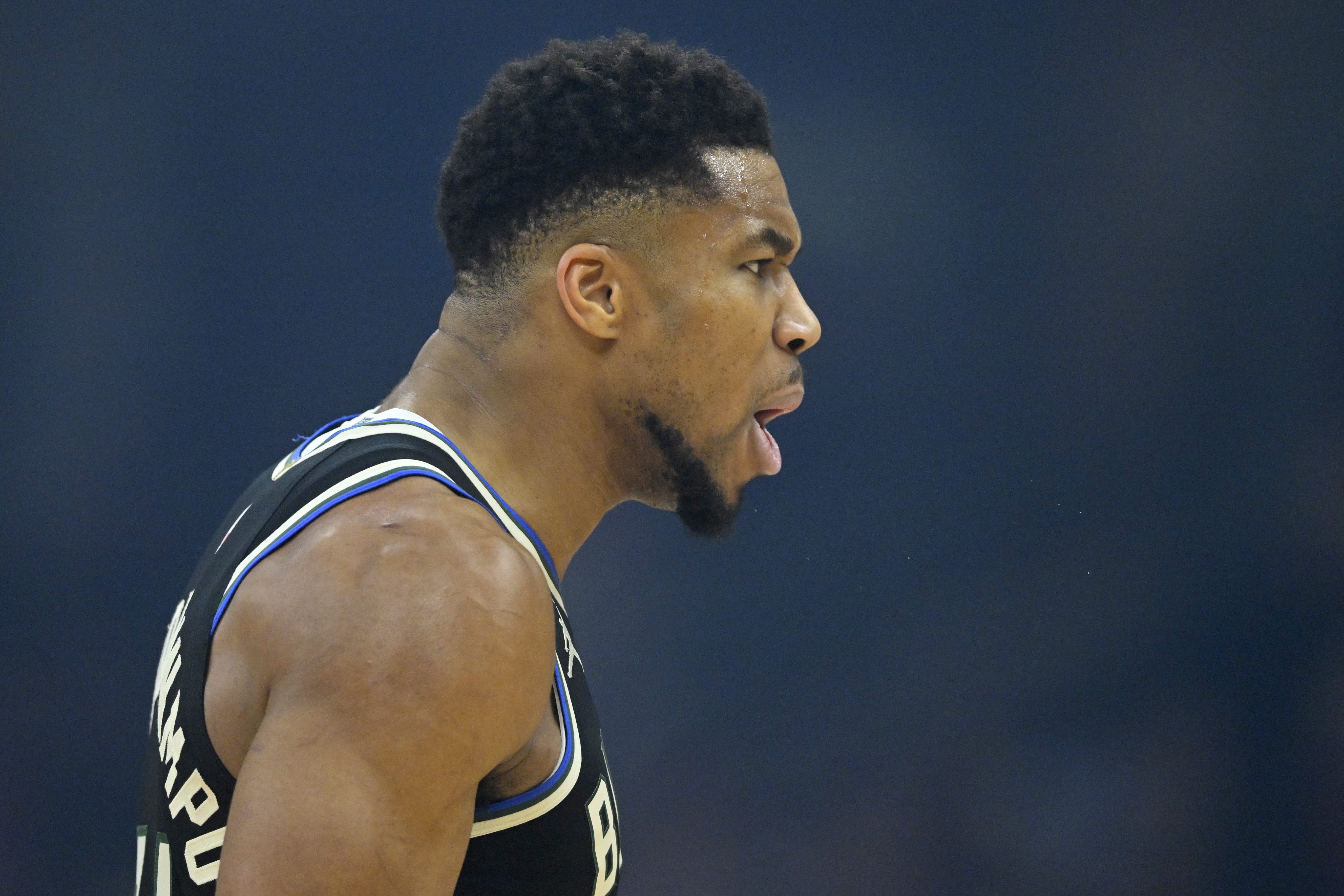 波蒂斯直言字母哥去留需速决 雄鹿内部忧虑未来不确定性 波蒂斯直言字母哥去留需速决 雄鹿内部忧虑未来不确定性