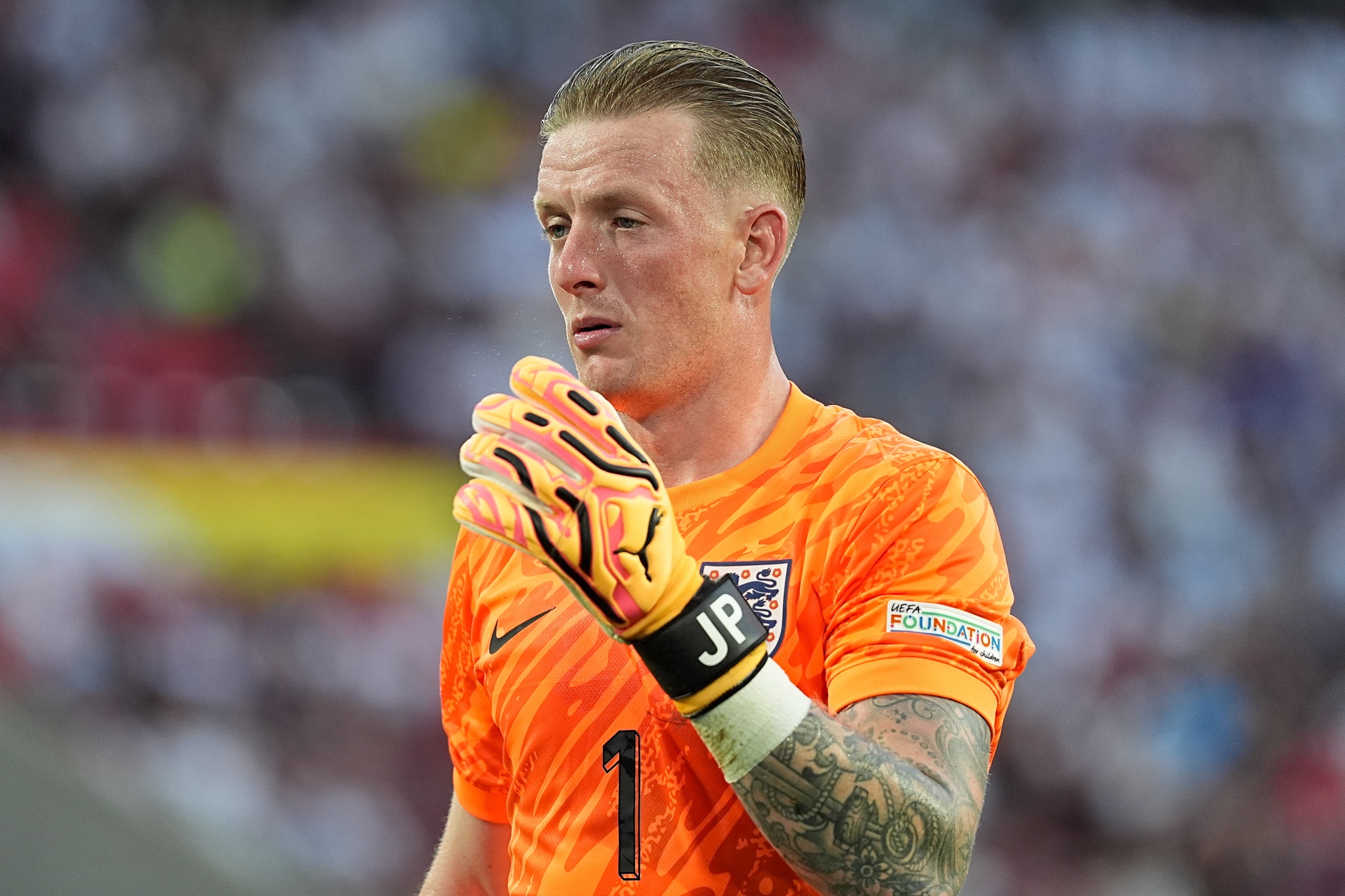 皮克福德922分钟零封纪录告破 日本队友谊赛半场领先英格兰 皮克福德922分钟零封纪录告破 日本队友谊赛半场领先英格兰