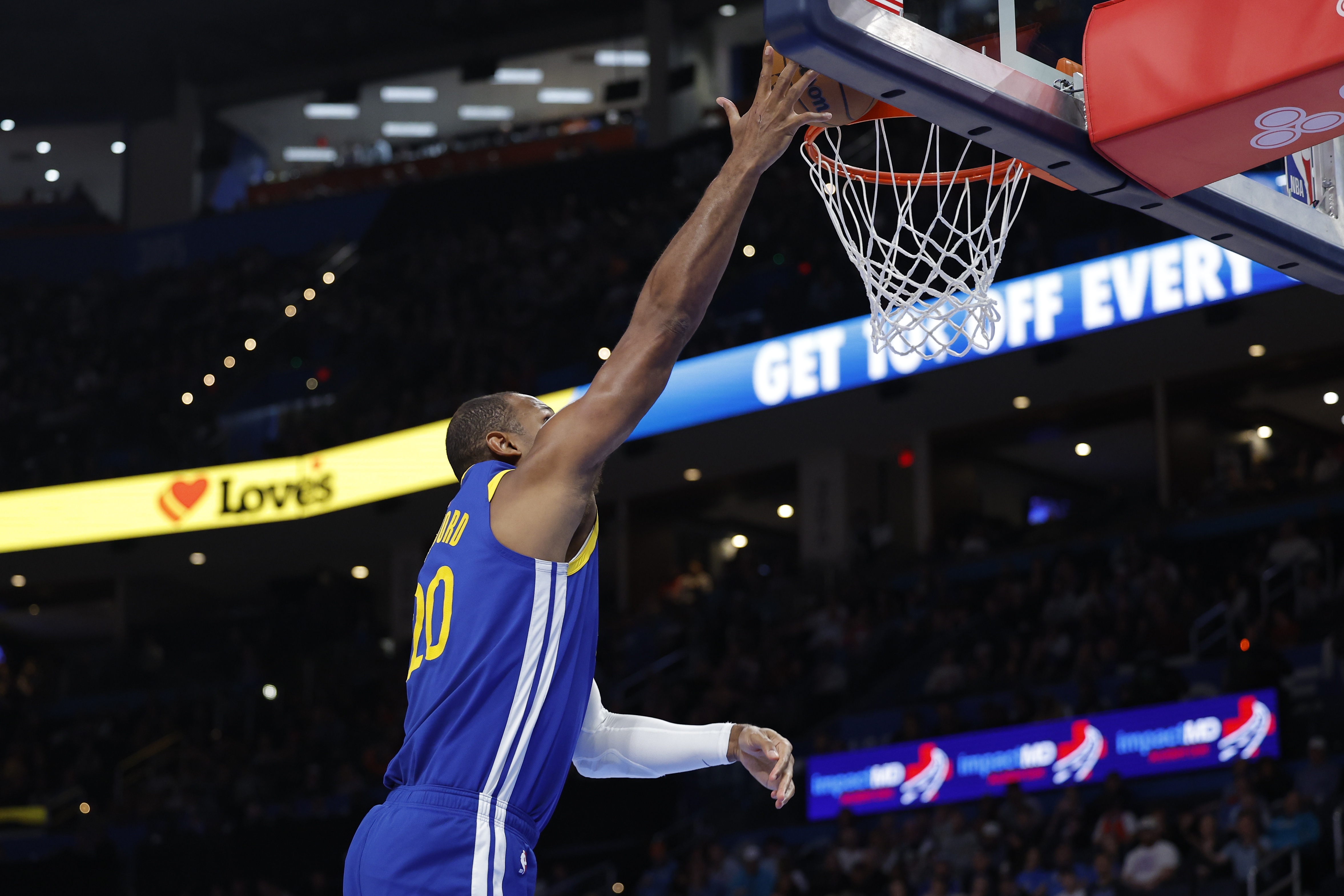 霍福德小腿拉伤未愈仅个人训练 目标常规赛末段复出