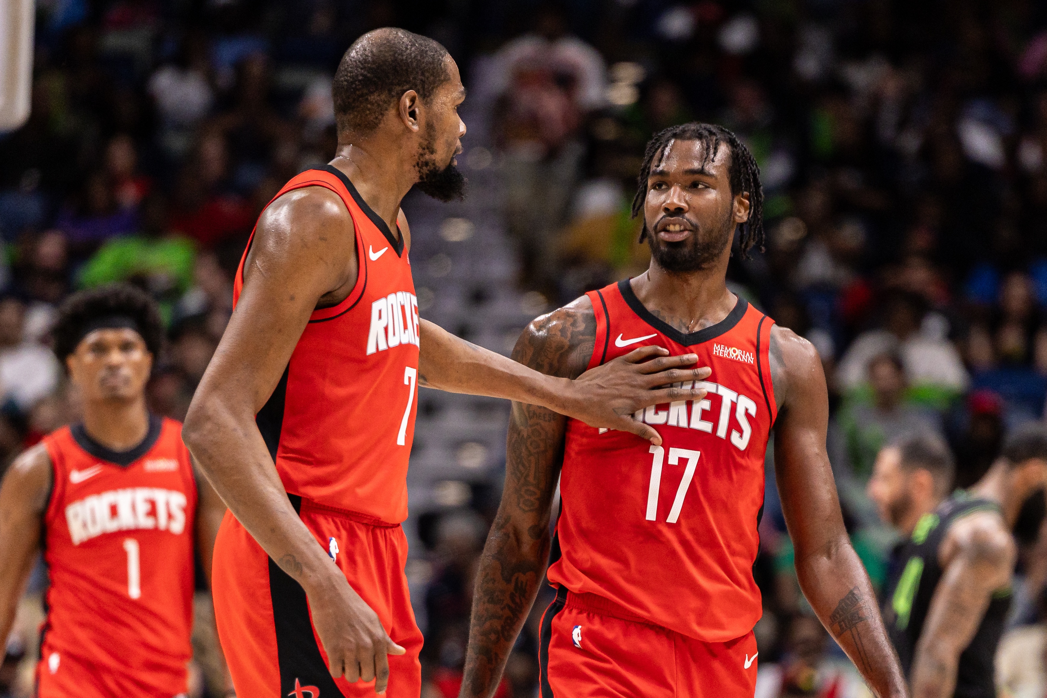 火箭战尼克斯首发公布 阿门伊森搭档锋线