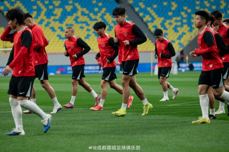 阿洛伊西详解蓉城备战 国脚归队恢复成关键 韦世豪状态获肯定