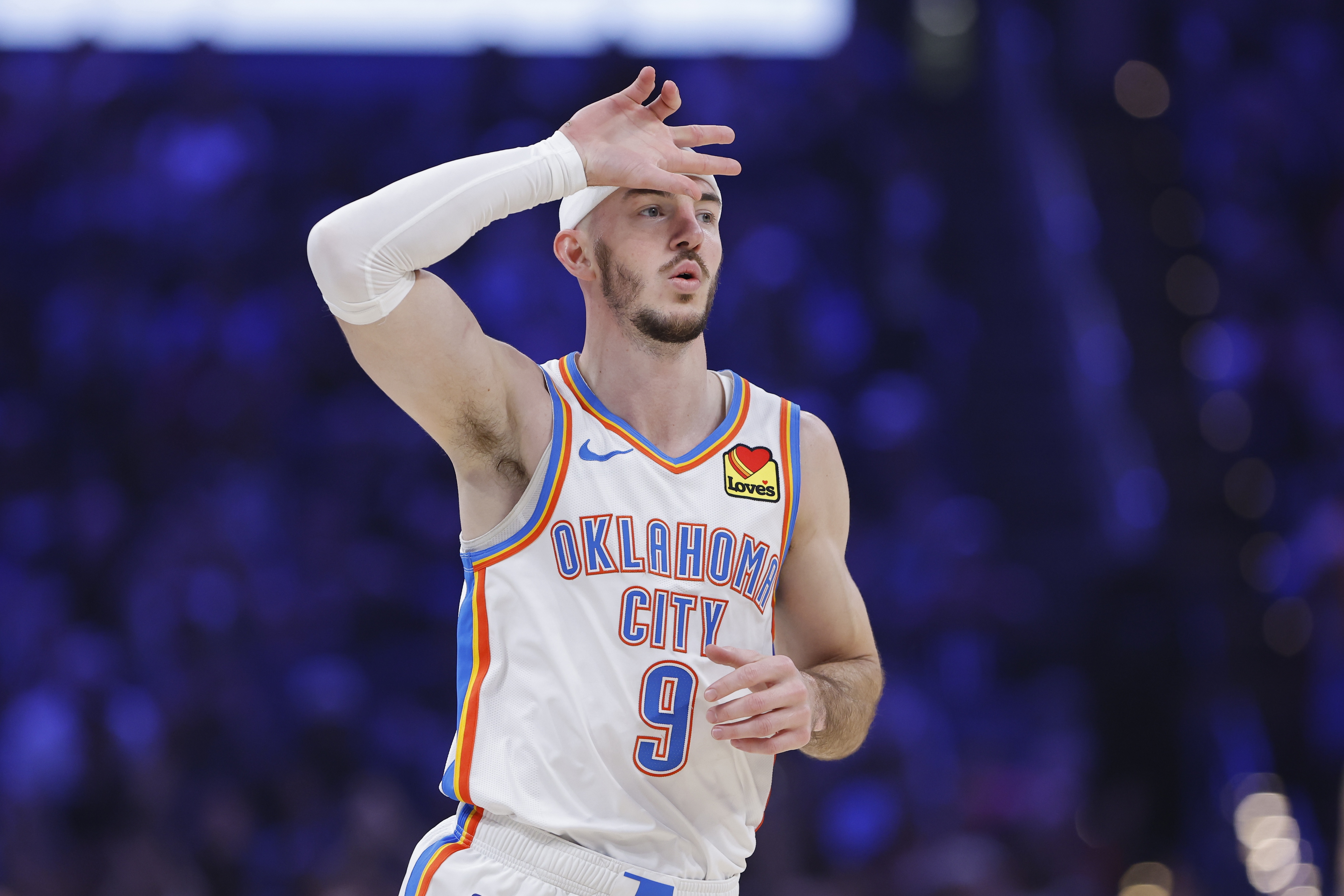 雷霆主场对阵湖人 卡鲁索因病缺阵