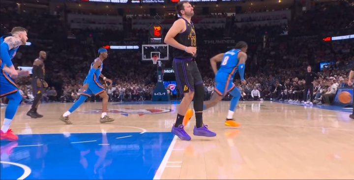 东契奇无对抗腿筋受伤 医学分级详解恢复时间窗