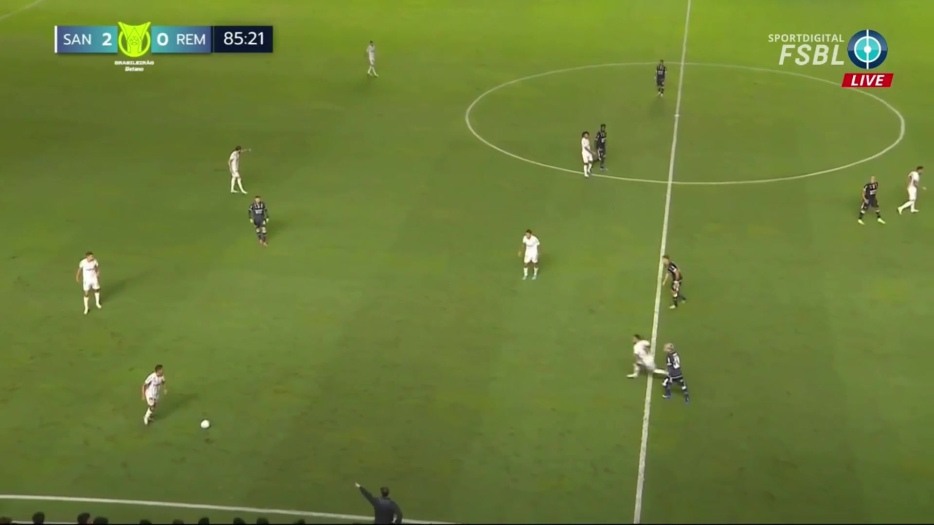 内马尔赛后炮轰主裁用词引争议 巴媒指其言论涉性别歧视