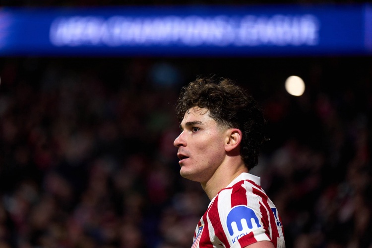 巴萨锁定阿尔瓦雷斯 财政红线5000万欧+球员交换 巴萨锁定阿尔瓦雷斯 财政红线5000万欧+球员交换