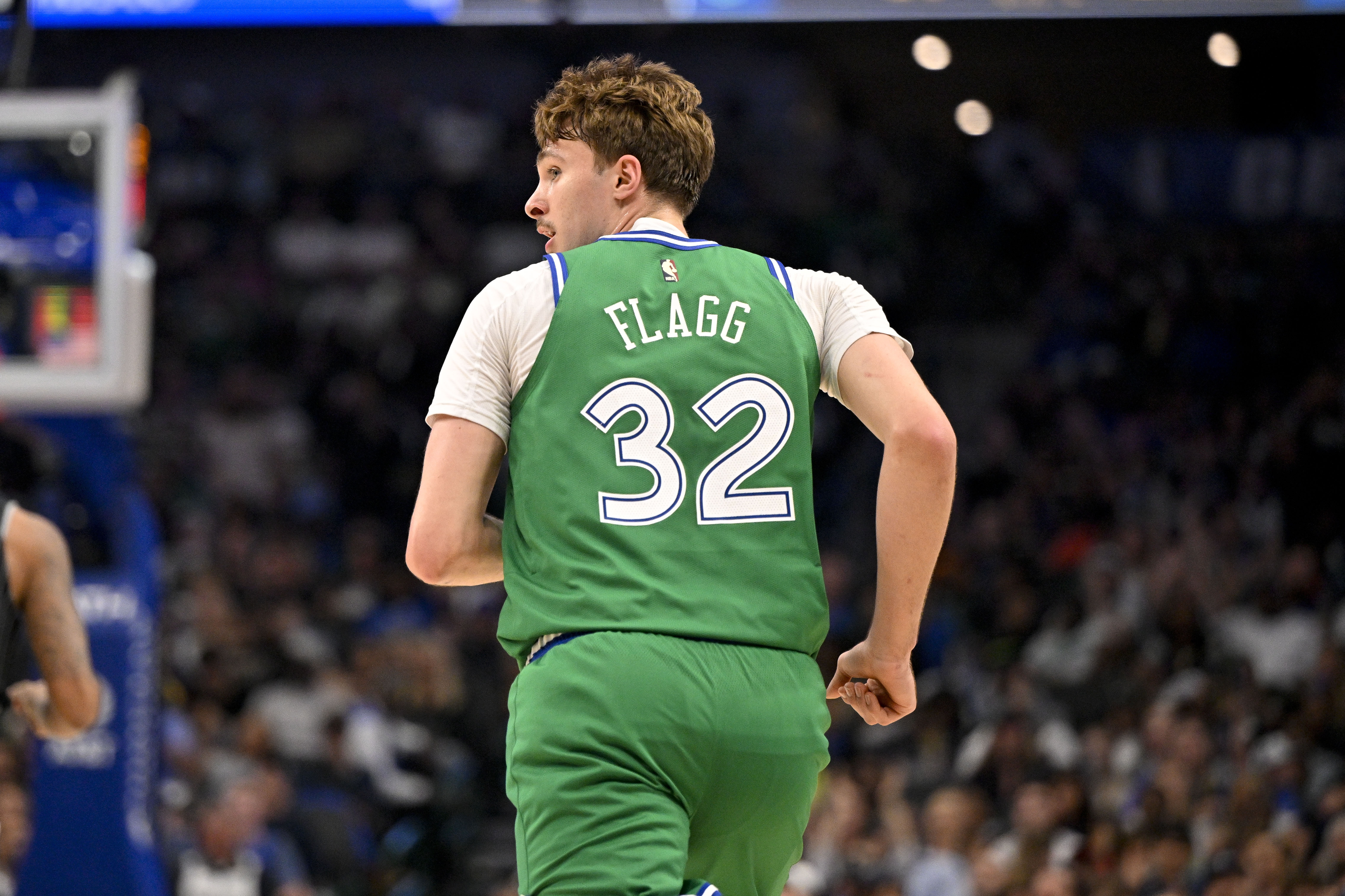 弗拉格51分难救主 赛后谈最佳新秀归属 弗拉格51分难救主 赛后谈最佳新秀归属