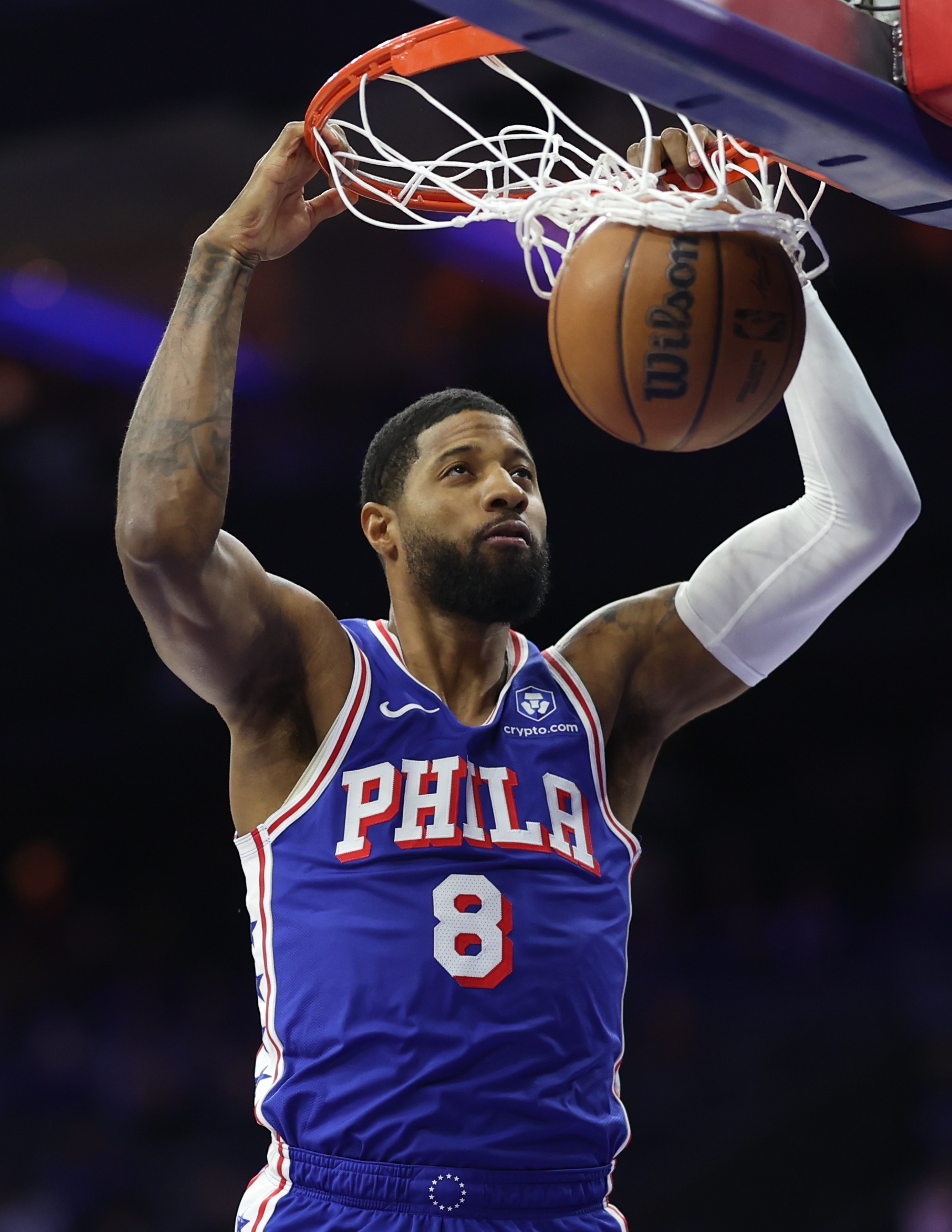 乔治近五战攻防一体 场均27分3抢断扛起76人侧翼 乔治近五战攻防一体 场均27分3抢断扛起76人侧翼