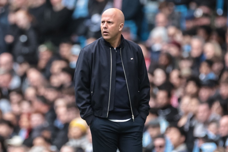 足总杯惨败暴露结构性危机 斯洛特帅位风雨飘摇 足总杯惨败暴露结构性危机 斯洛特帅位风雨飘摇