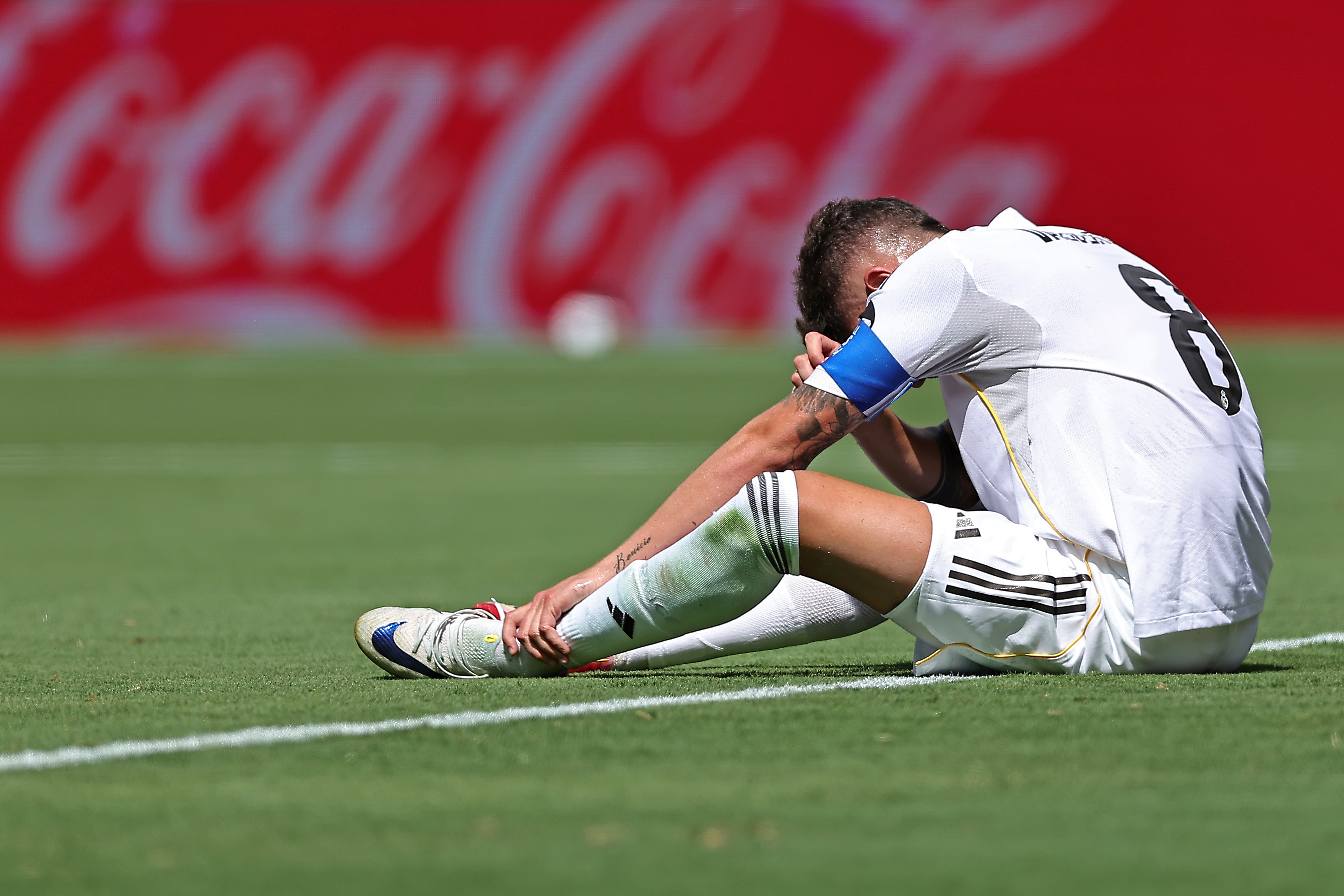 巴尔韦德缺阵皇马失魂 卡马文加状态低迷引质疑