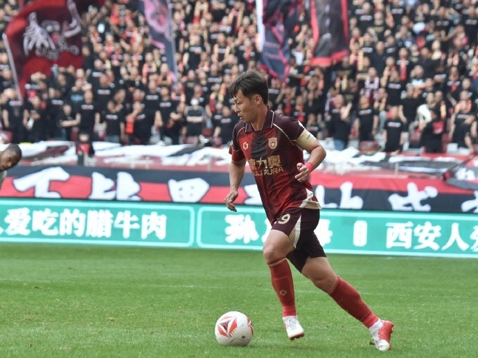 弗拉泽复盘胜利 承认战术执行滞后 强调前场仍需磨合