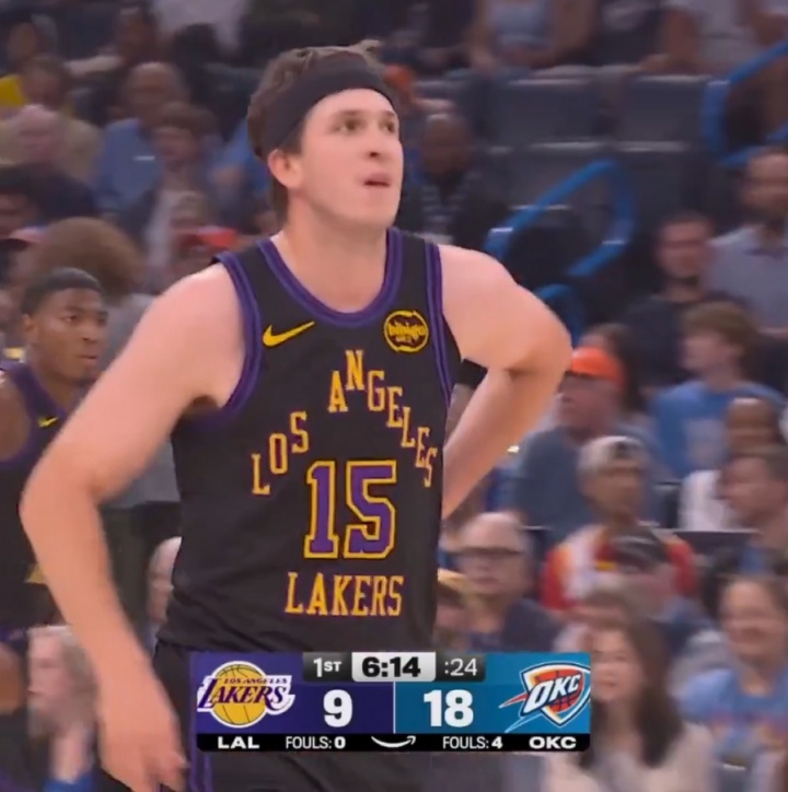 里夫斯确诊腹斜肌二级拉伤 带伤出战27分钟引争议