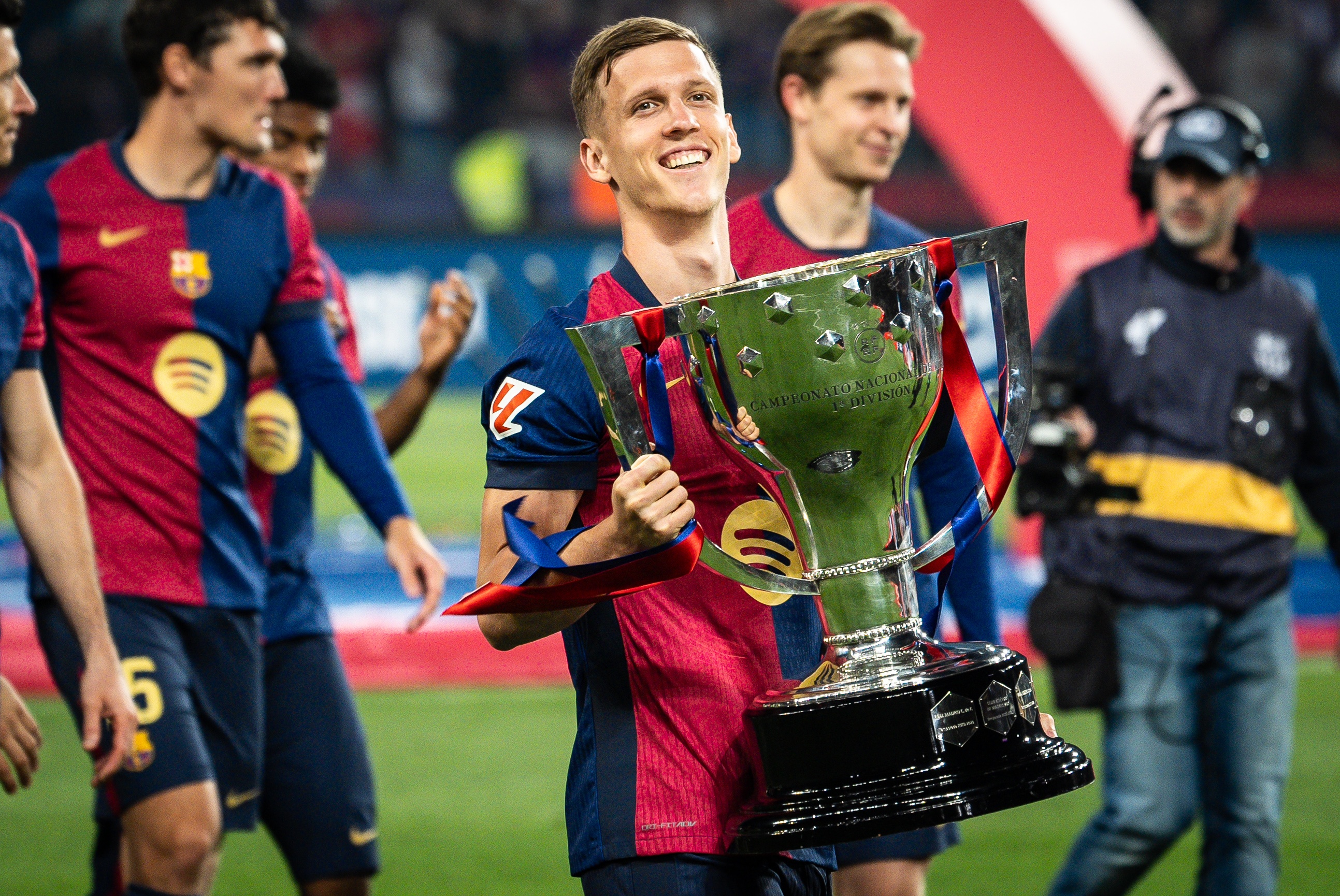 罗马诺确认奥尔莫拒沙特天价合同 专注巴萨无离意