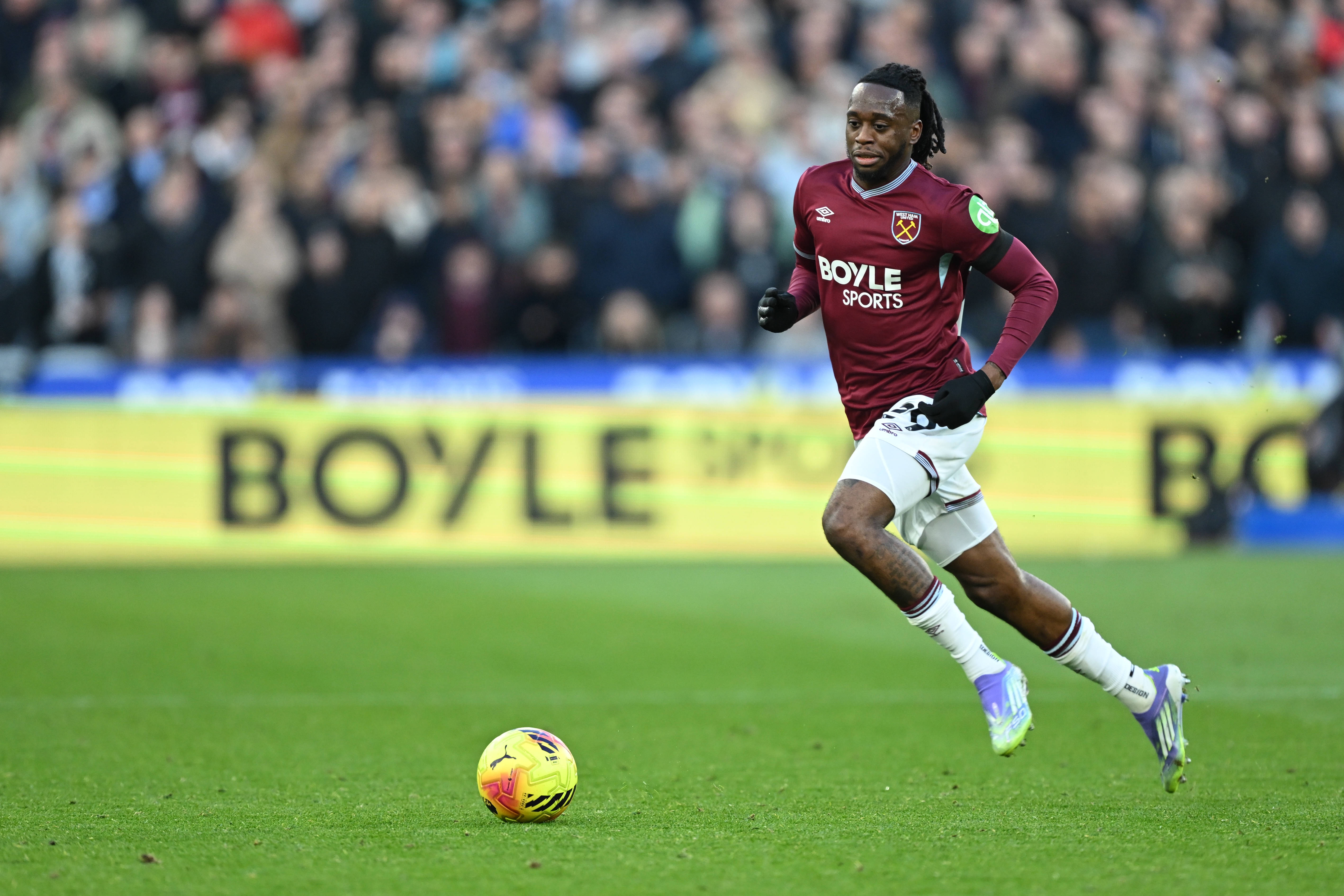 万-比萨卡因国家队庆典缺席关键战 西汉姆联拟向民主刚果足协索赔