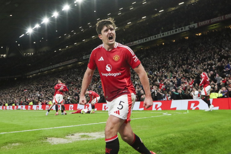 马奎尔降薪续约曼联 周薪从19万镑下调