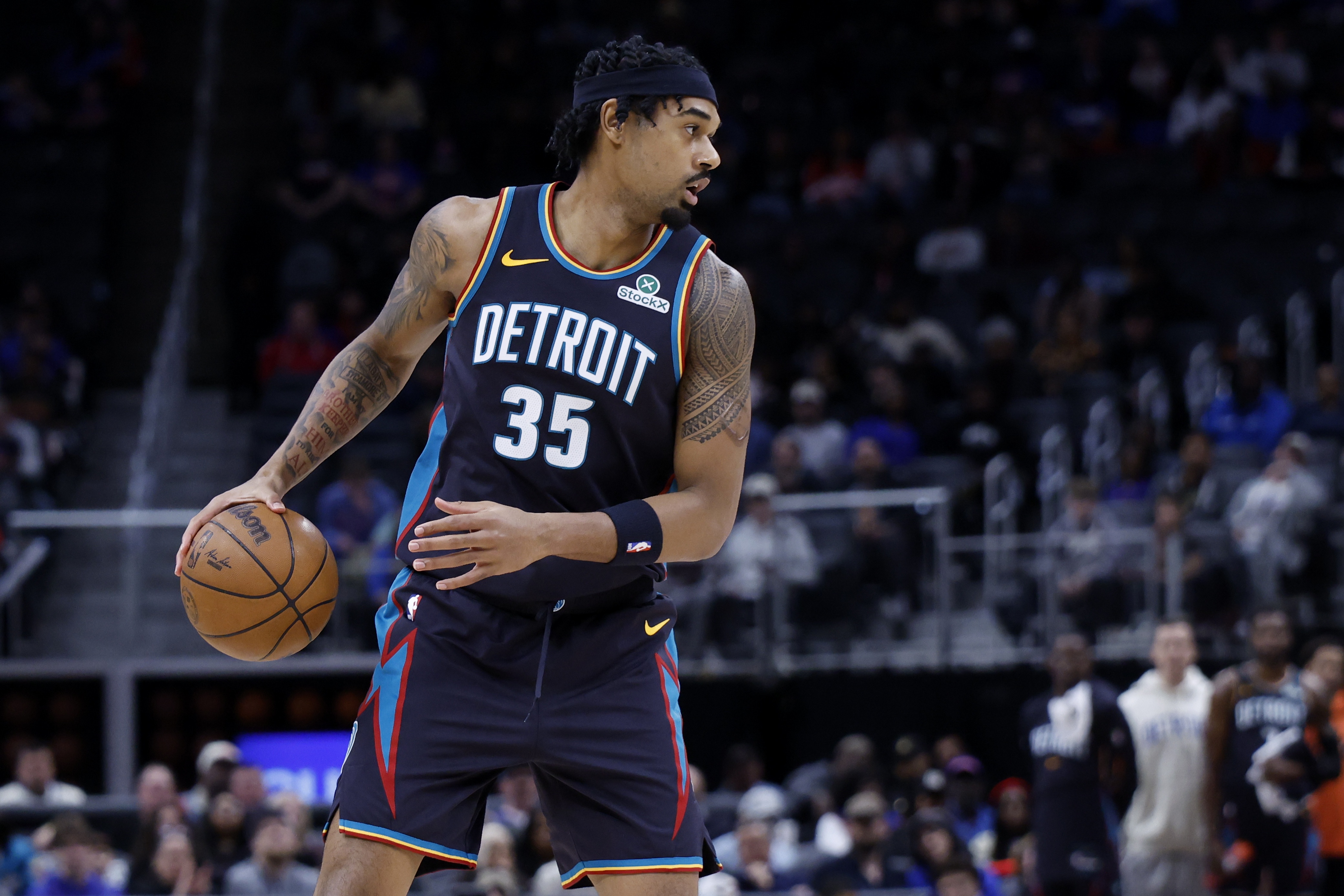 火箭锁定内线深度 两年合约签下双向中锋托卢·史密斯