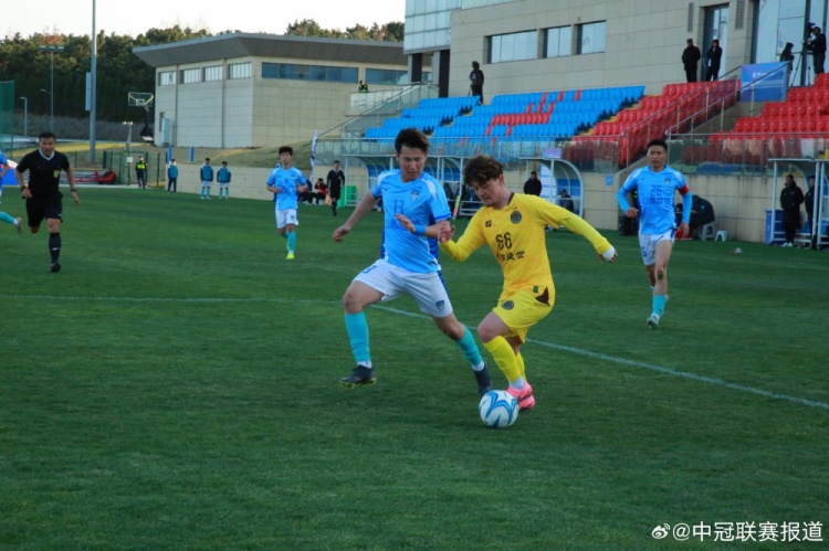 中冠大区赛首轮战报 大连双雄告捷 青岛两队一胜一平 中冠大区赛首轮战报 大连双雄告捷 青岛两队一胜一平