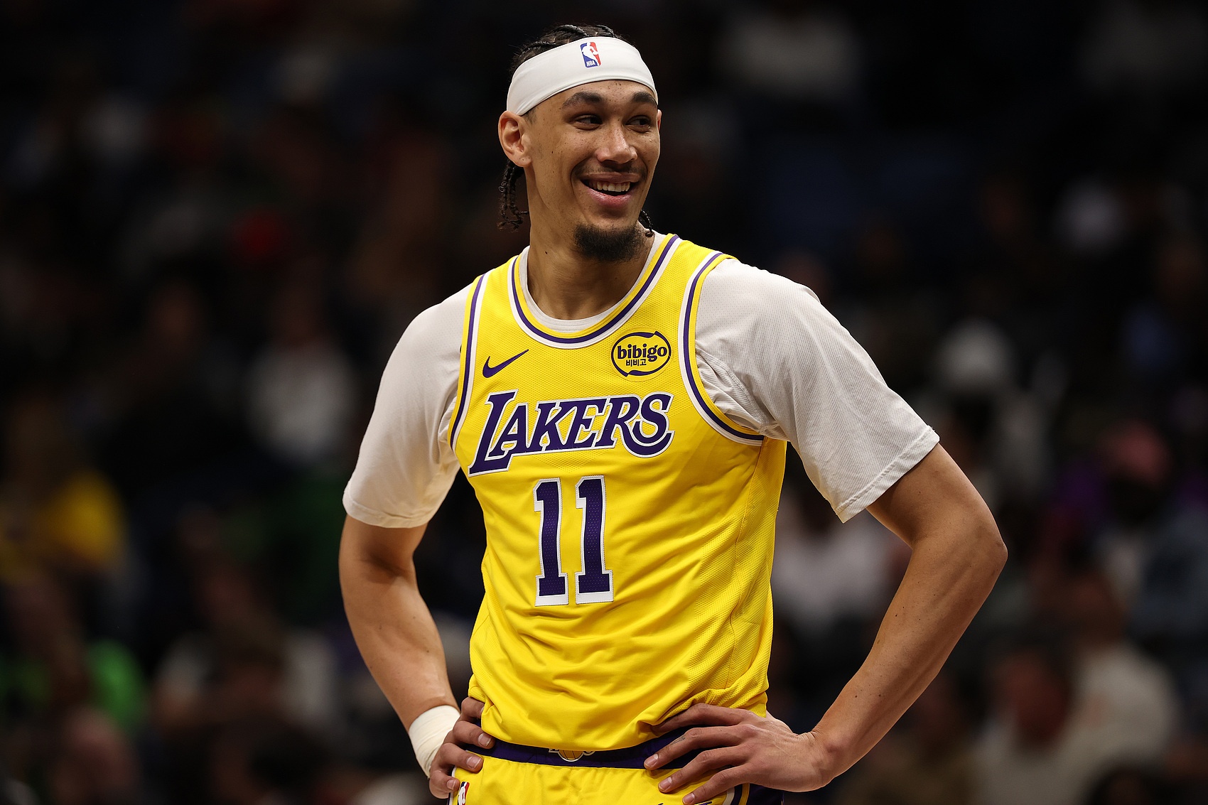 湖人内线轮转告急 海斯左脚酸痛缺席关键卡位战 湖人内线轮转告急 海斯左脚酸痛缺席关键卡位战