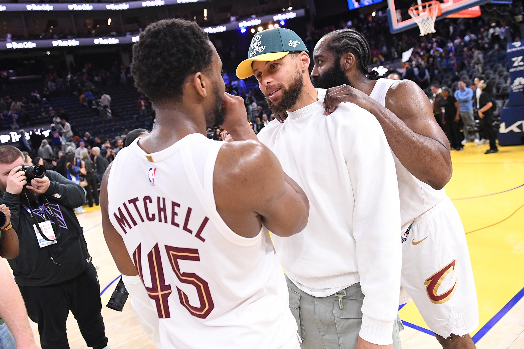 库里半季7次3+1联盟第三 哈登14次领跑