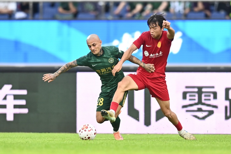 米特里策追加停赛4场 记者联想张稀哲旧案