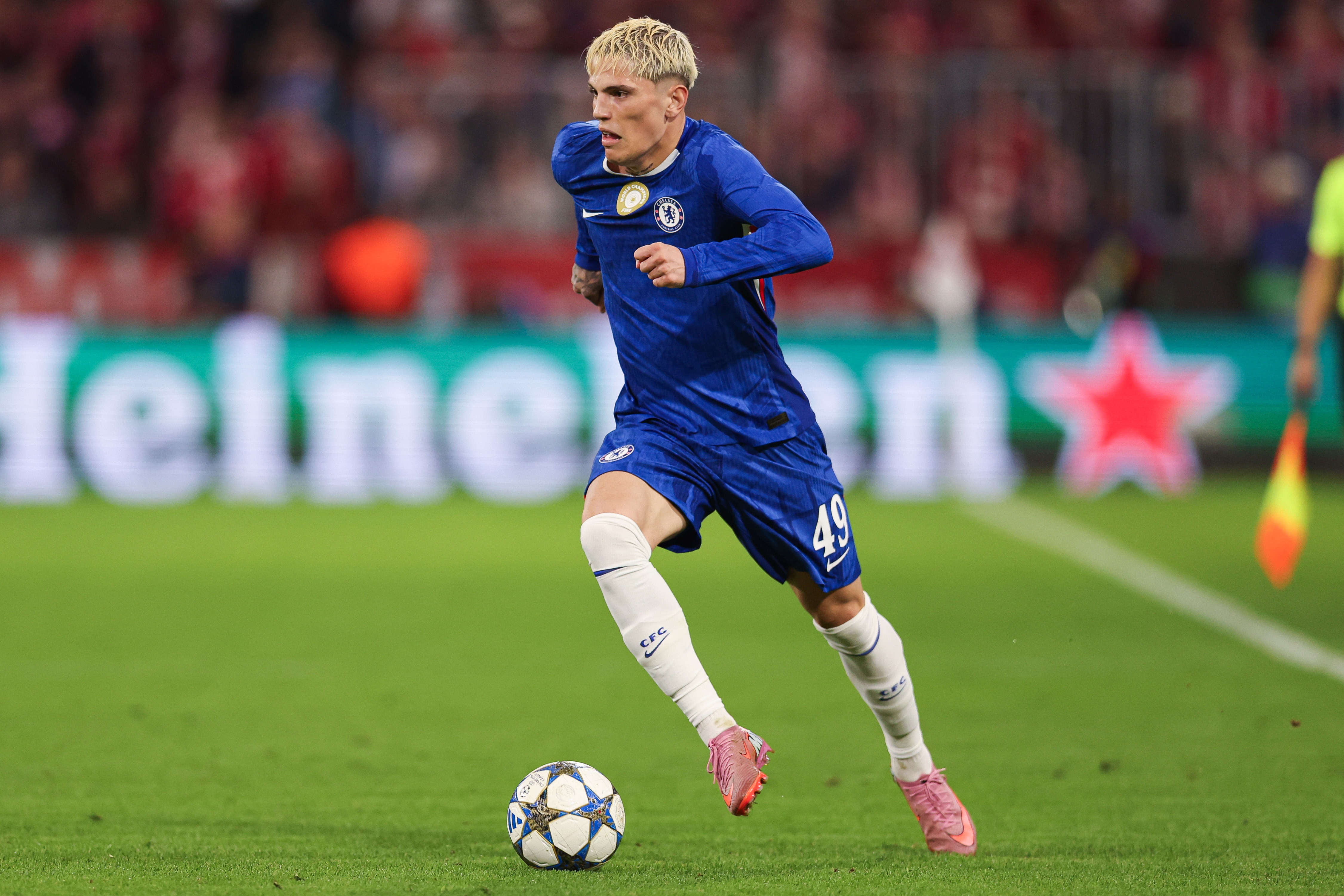 加纳乔自述阿根廷队选择 梅西在场外的普通与场内的非凡