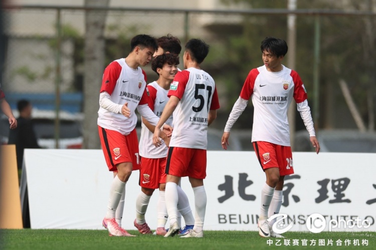 海港富盛经开客胜北理工 谢鸿宇破僵对手乌龙送礼