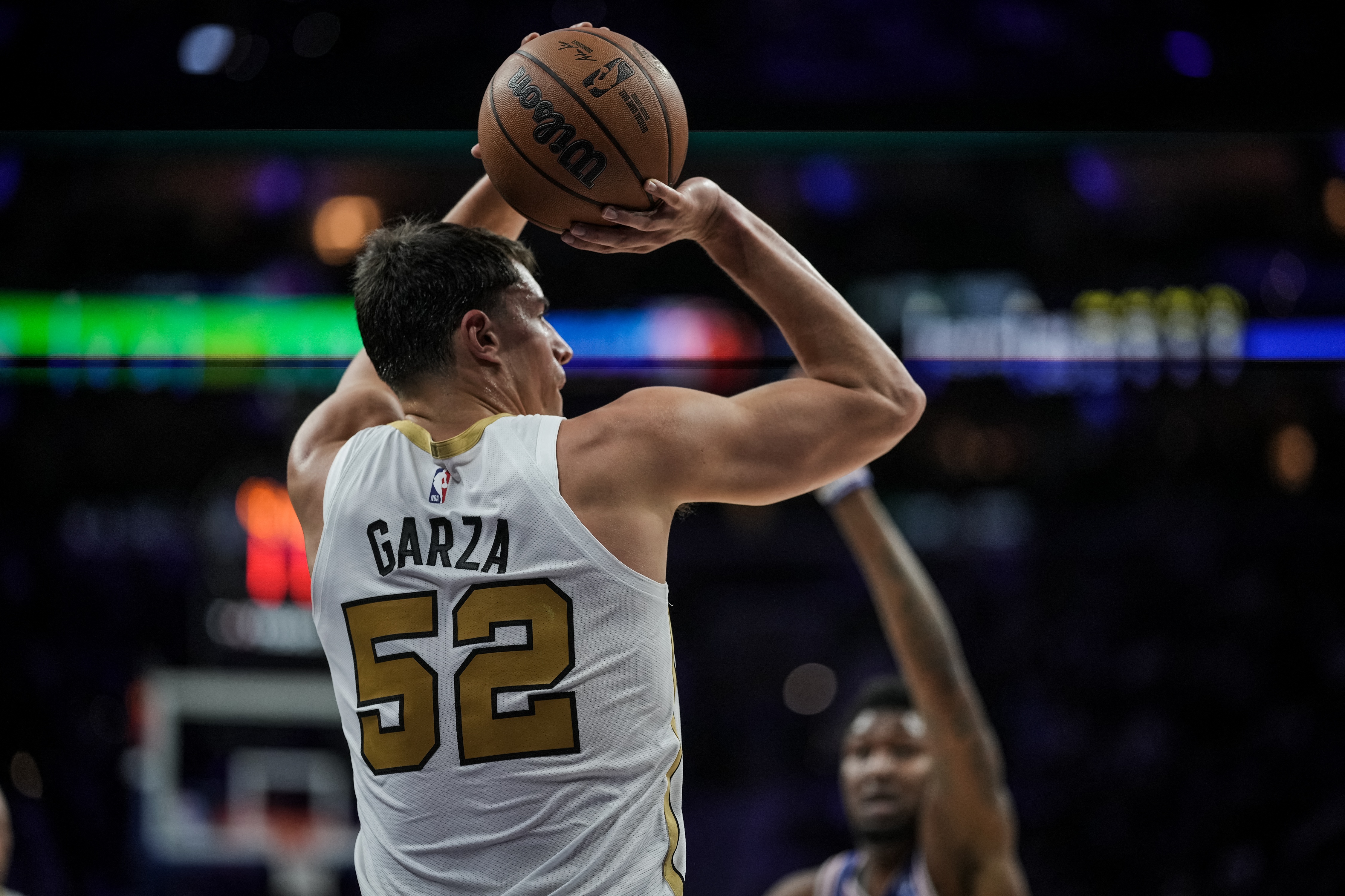 弧顶三分效率榜出炉 加尔扎领跑肯纳德八村塁并列次席