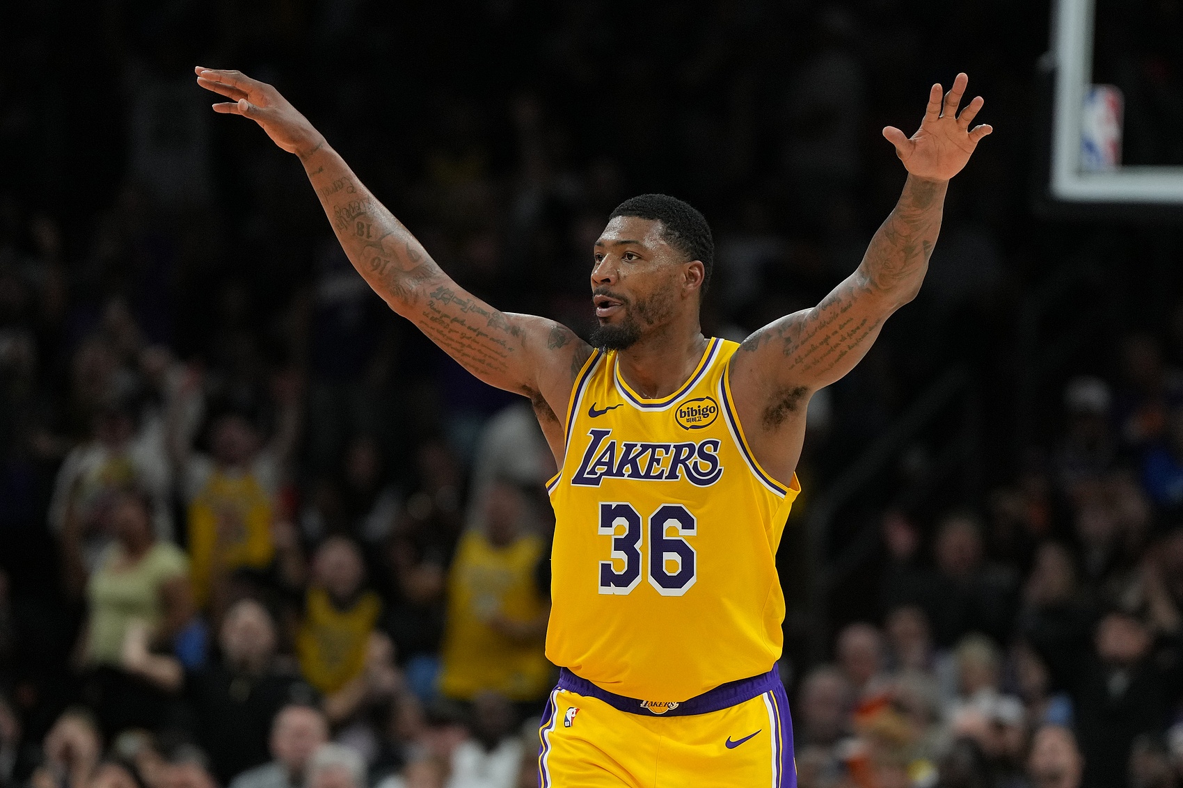 雷迪克点出湖人隐形财富 斯玛特艾顿经惯高压时刻