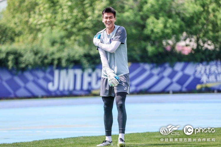 于根伟：艾托尔随队进京待评估，京津德比伤兵满营