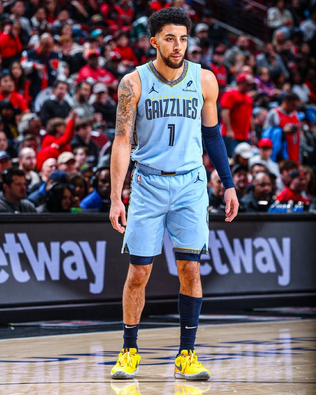 小皮蓬生涯新高30+10 灰熊轻取公牛 西蒙斯末节15分开拓者险胜火箭