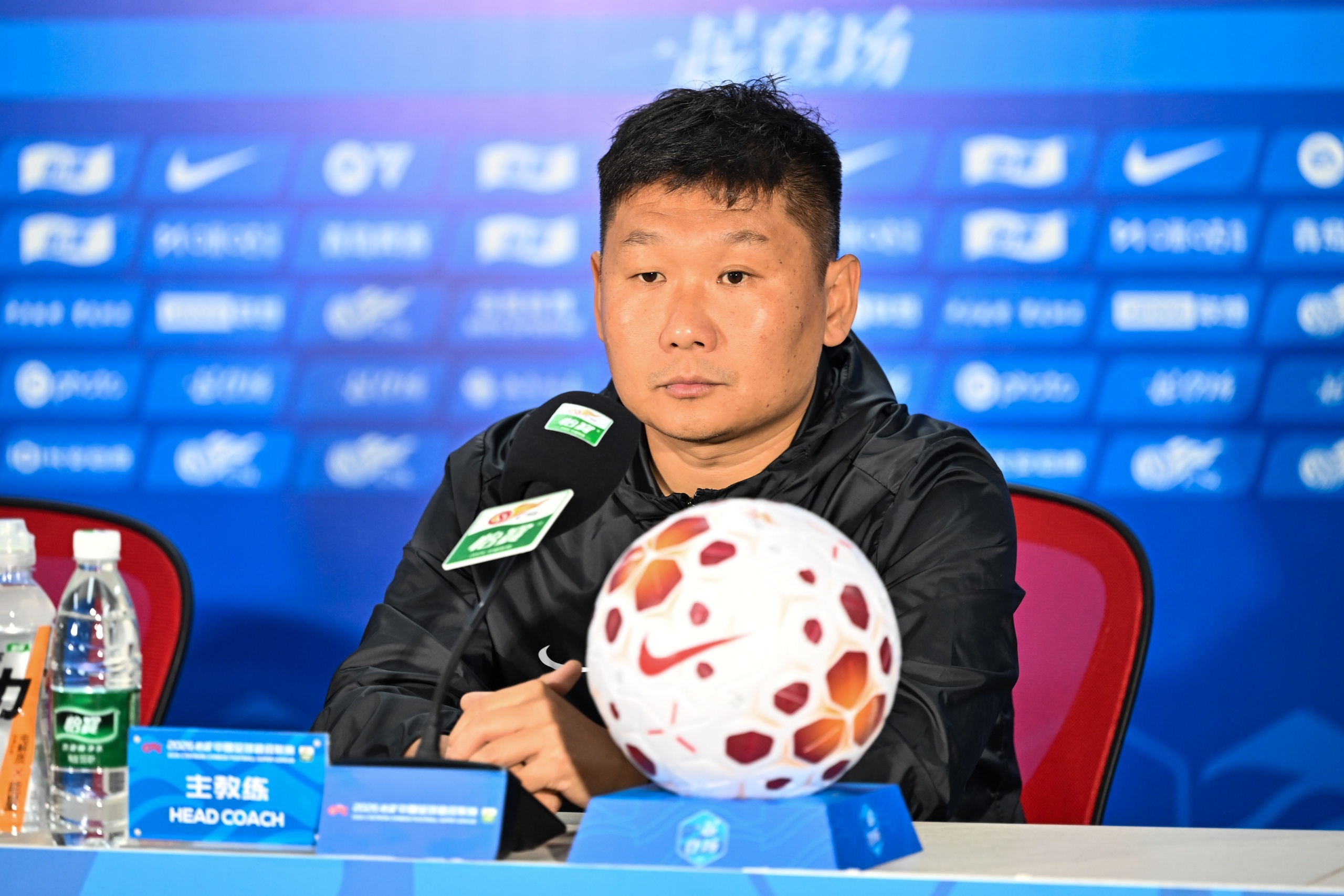 铜梁龙创纪录五人入选U23国足,刘建业训话:去国家队就要全力以赴 铜梁龙创纪录五人入选U23国足,刘建业训话:去国家队就要全力以赴
