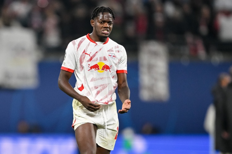 德天空：枪手锁定莱比锡主力中卫卢克巴 解约金8000万欧