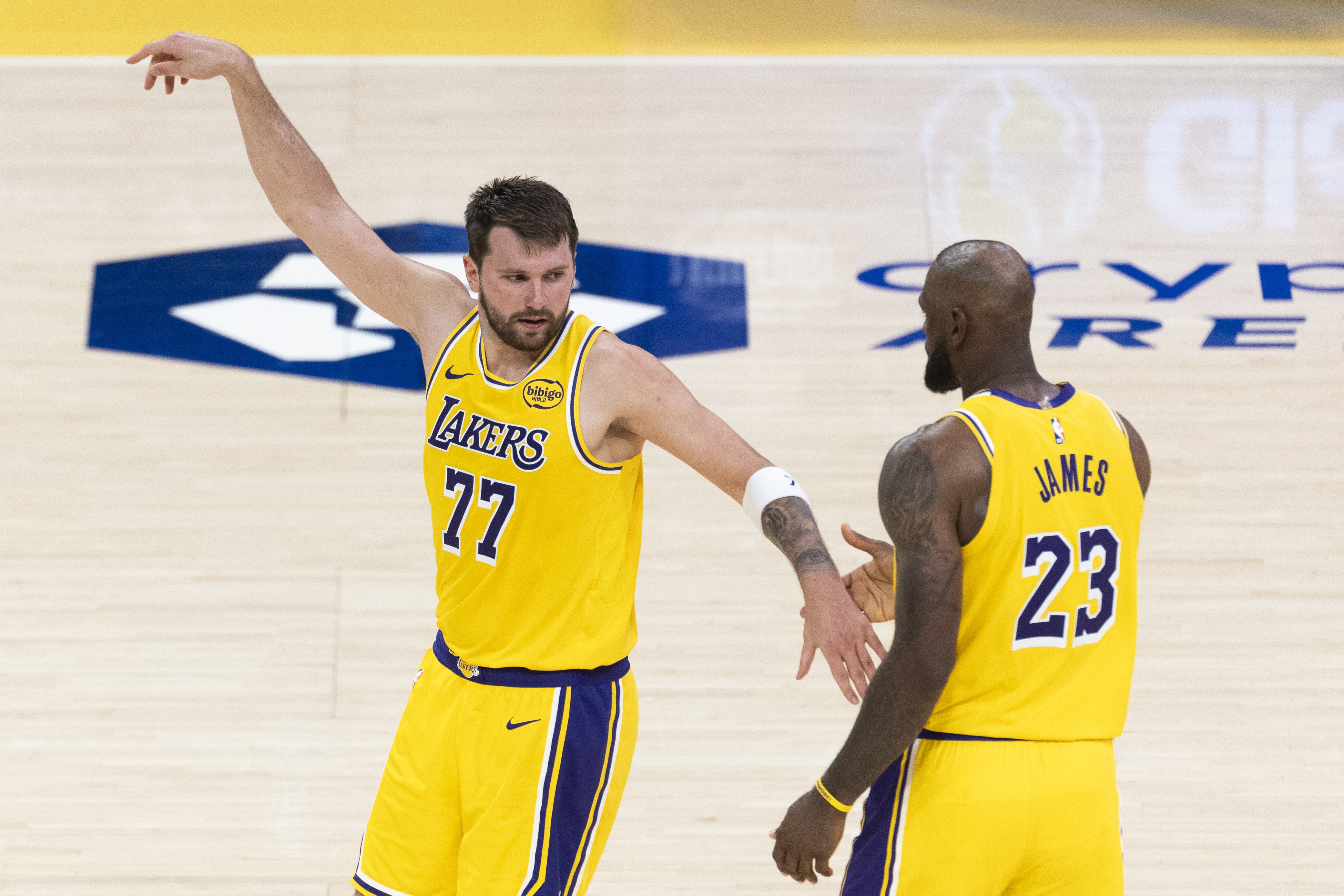 詹姆斯解析东契奇60分：第三节手感点燃 末节关键球制胜